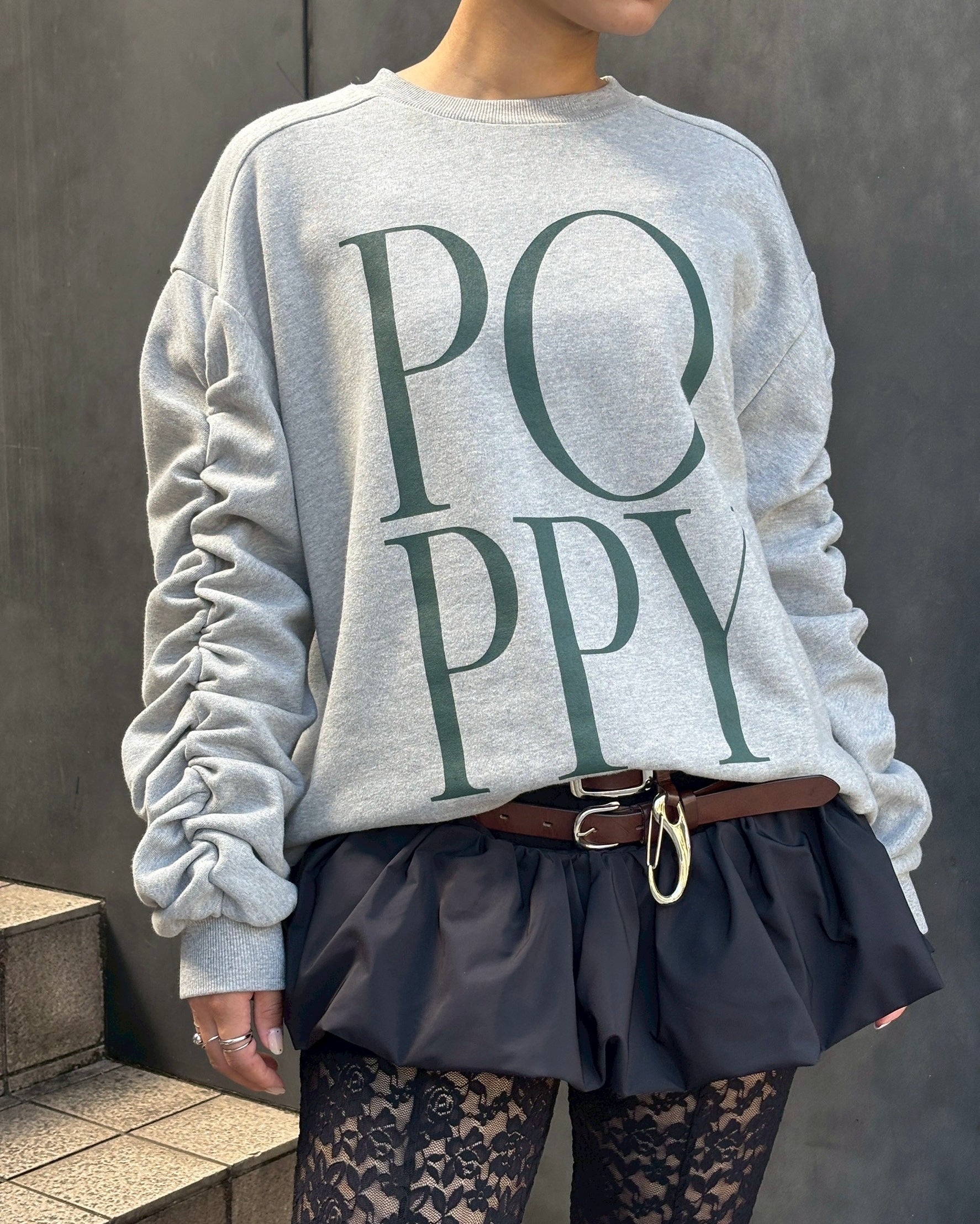 Gather sleeve sweatshirt