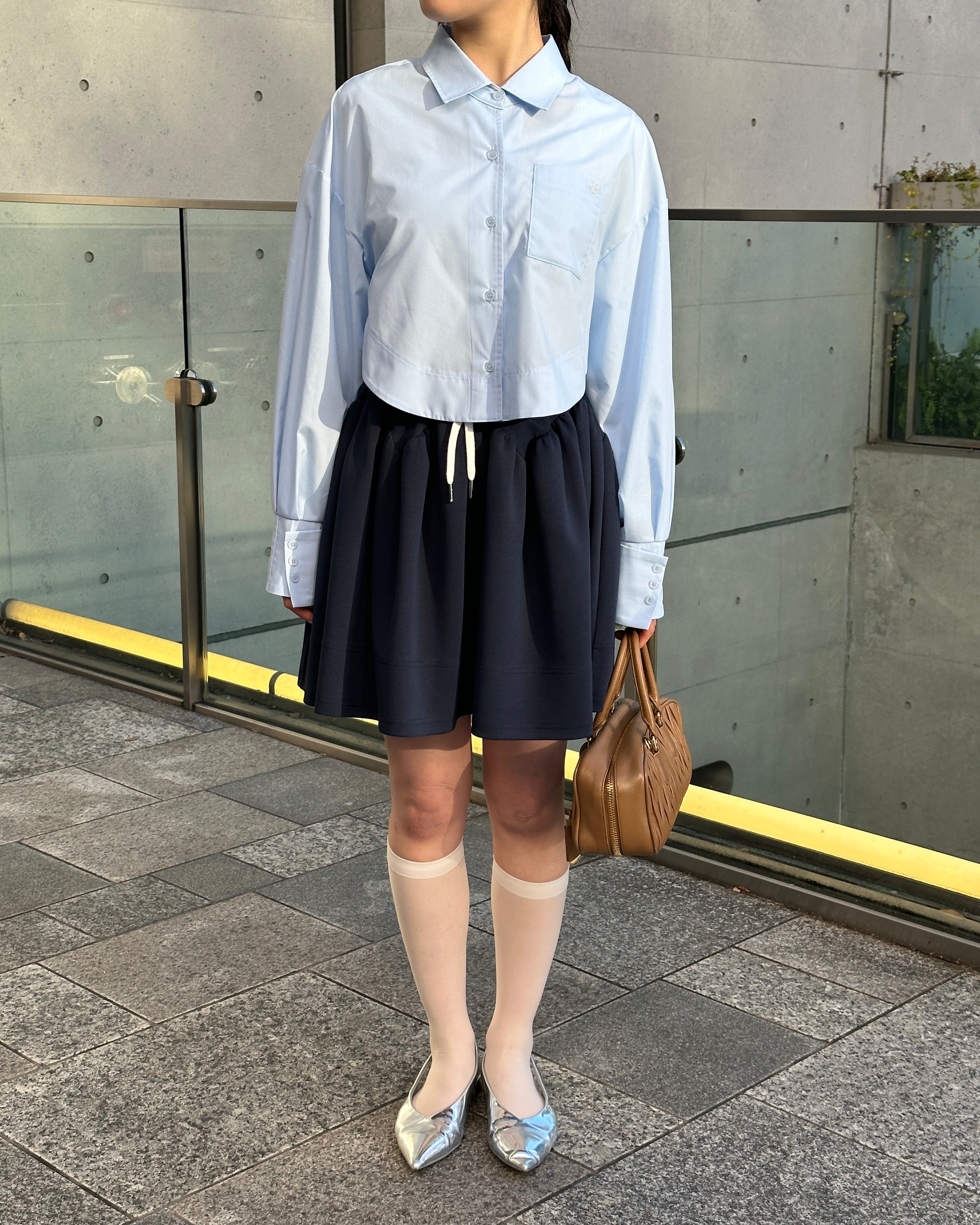 Curved hemline short shirt (light blue)