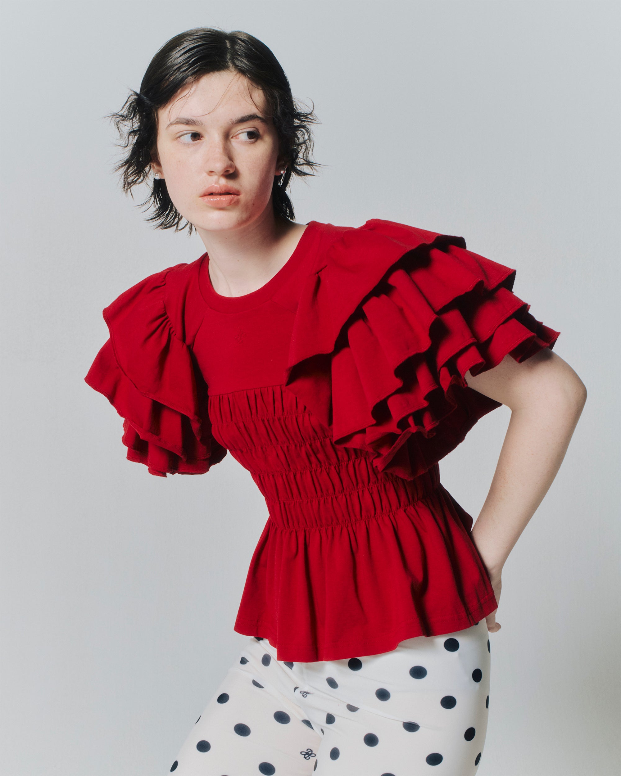 TIERED FRILL SLEEVE SHIRRING T-SHIRT