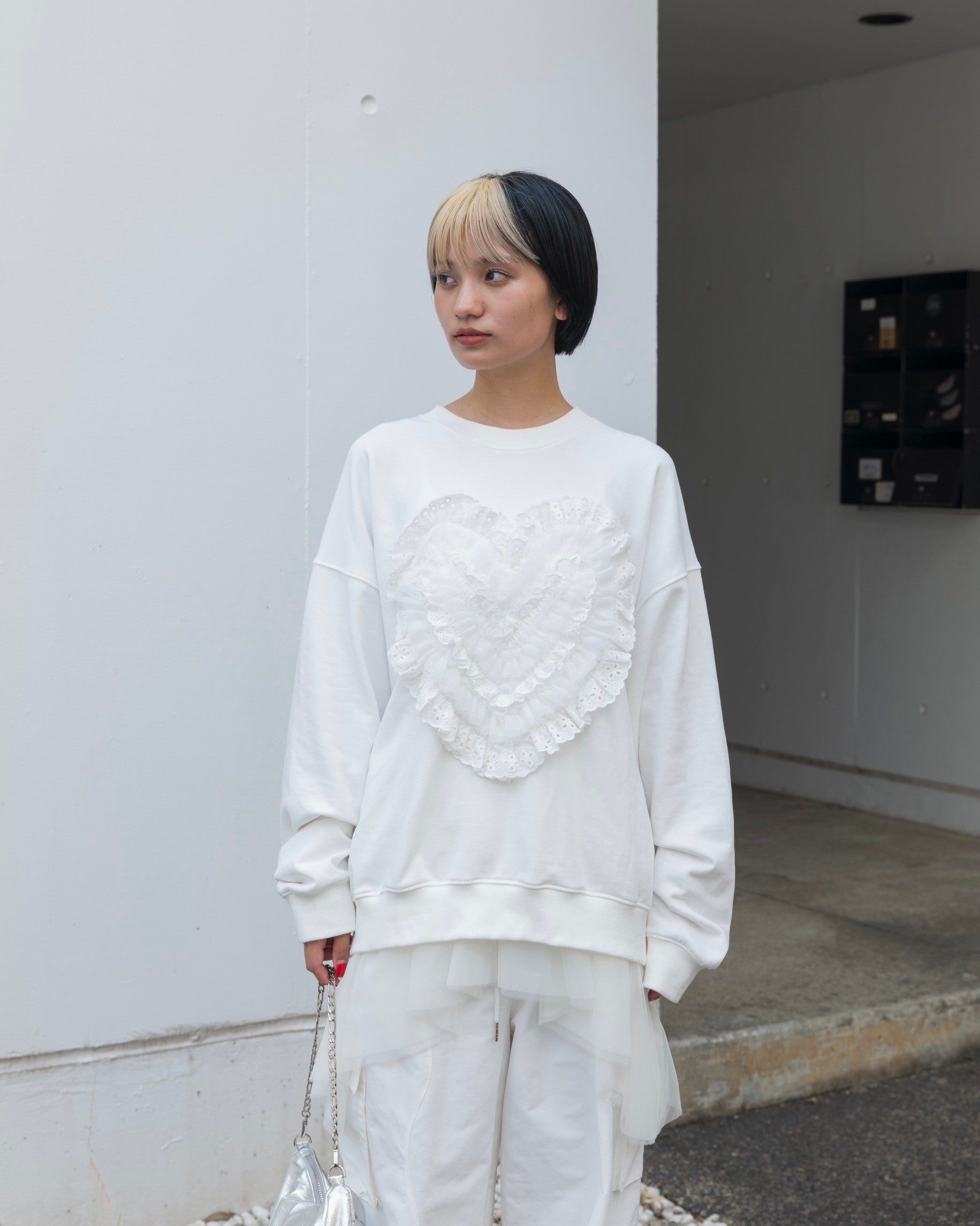 Cotton lace heart sweatshirt