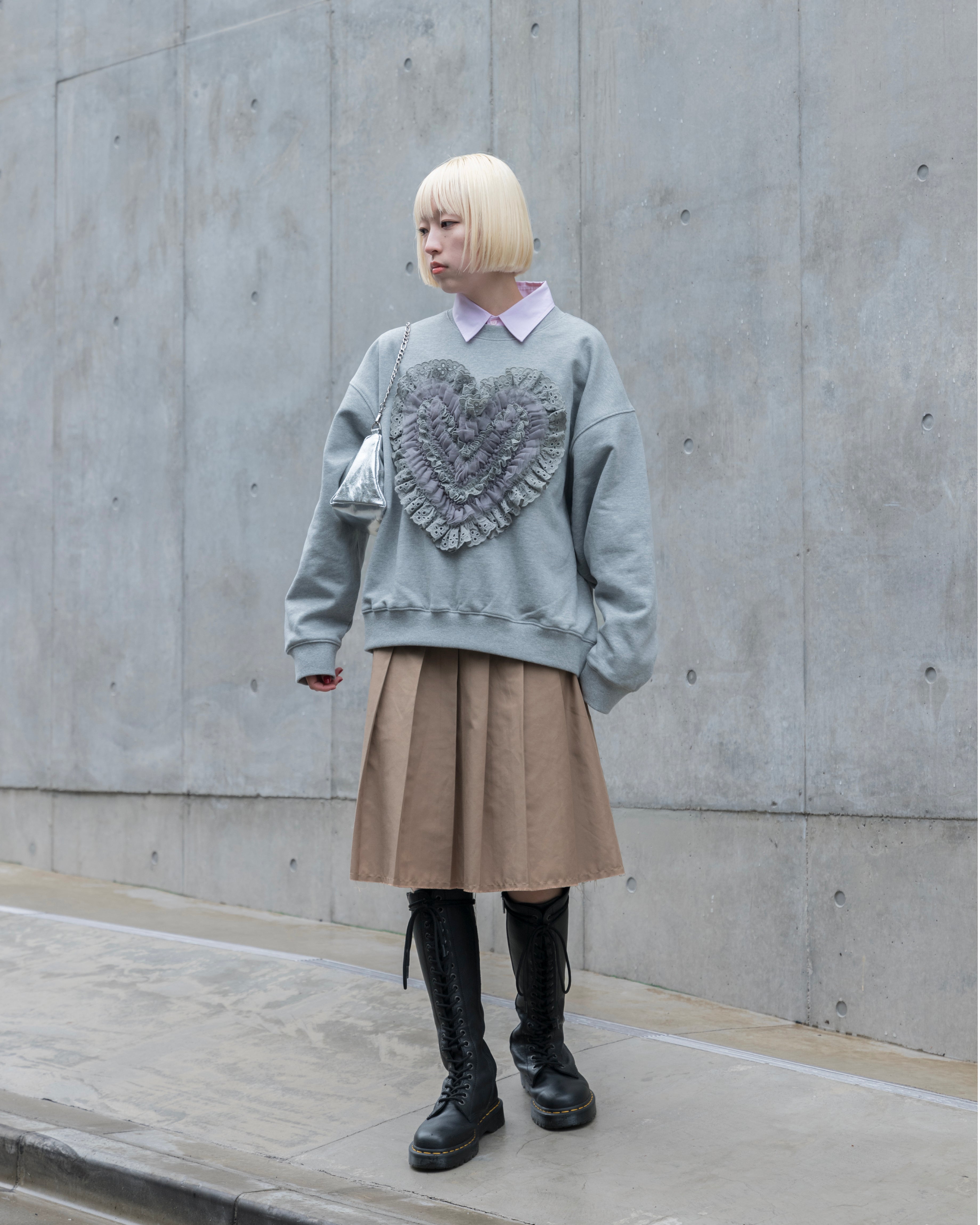 Pearl pleated skirt (beige)