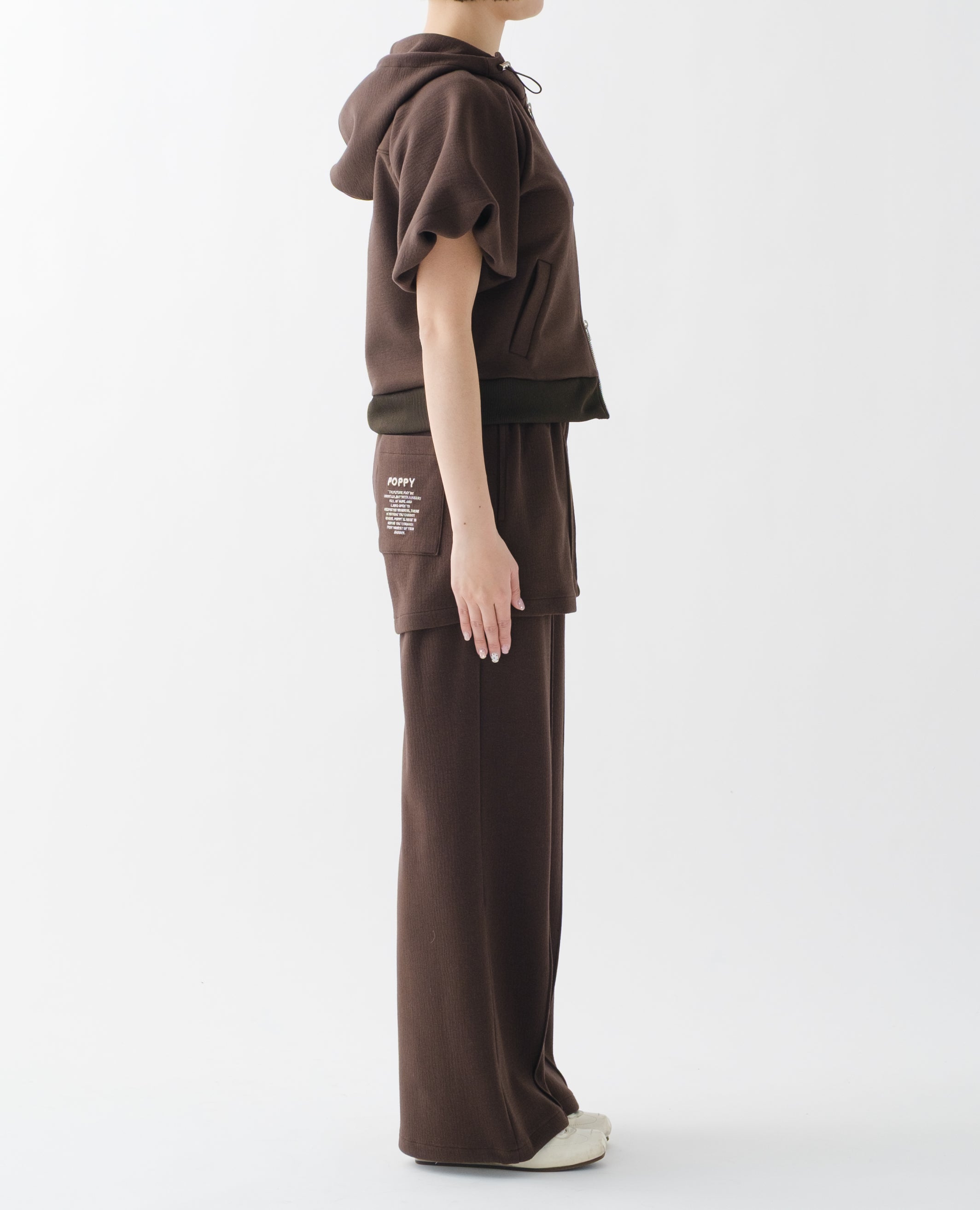 モデル身長 : 170cm / パンツ着用サイズ:2