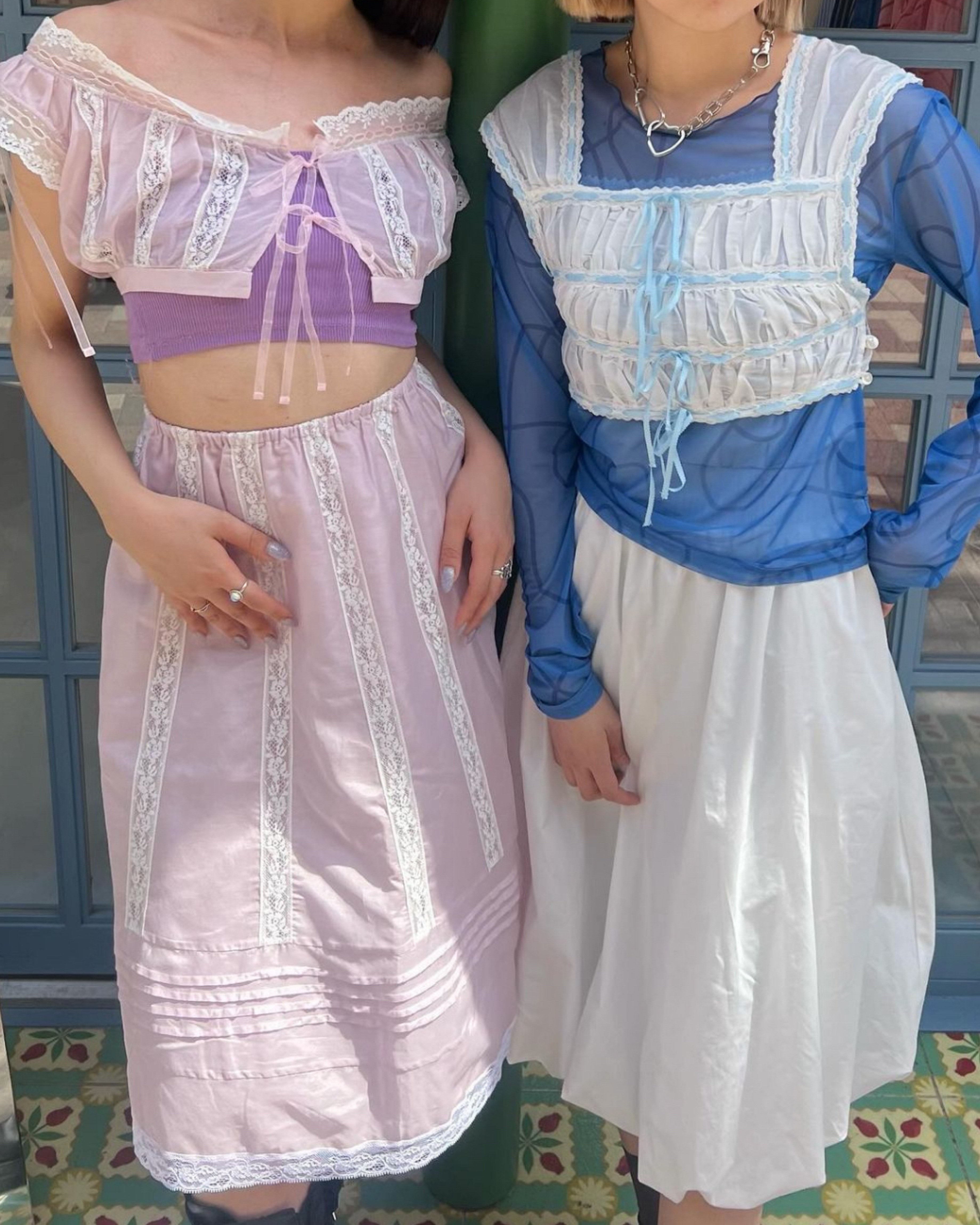 <b>yuhan wang</b><br>ribbon ruched top / White