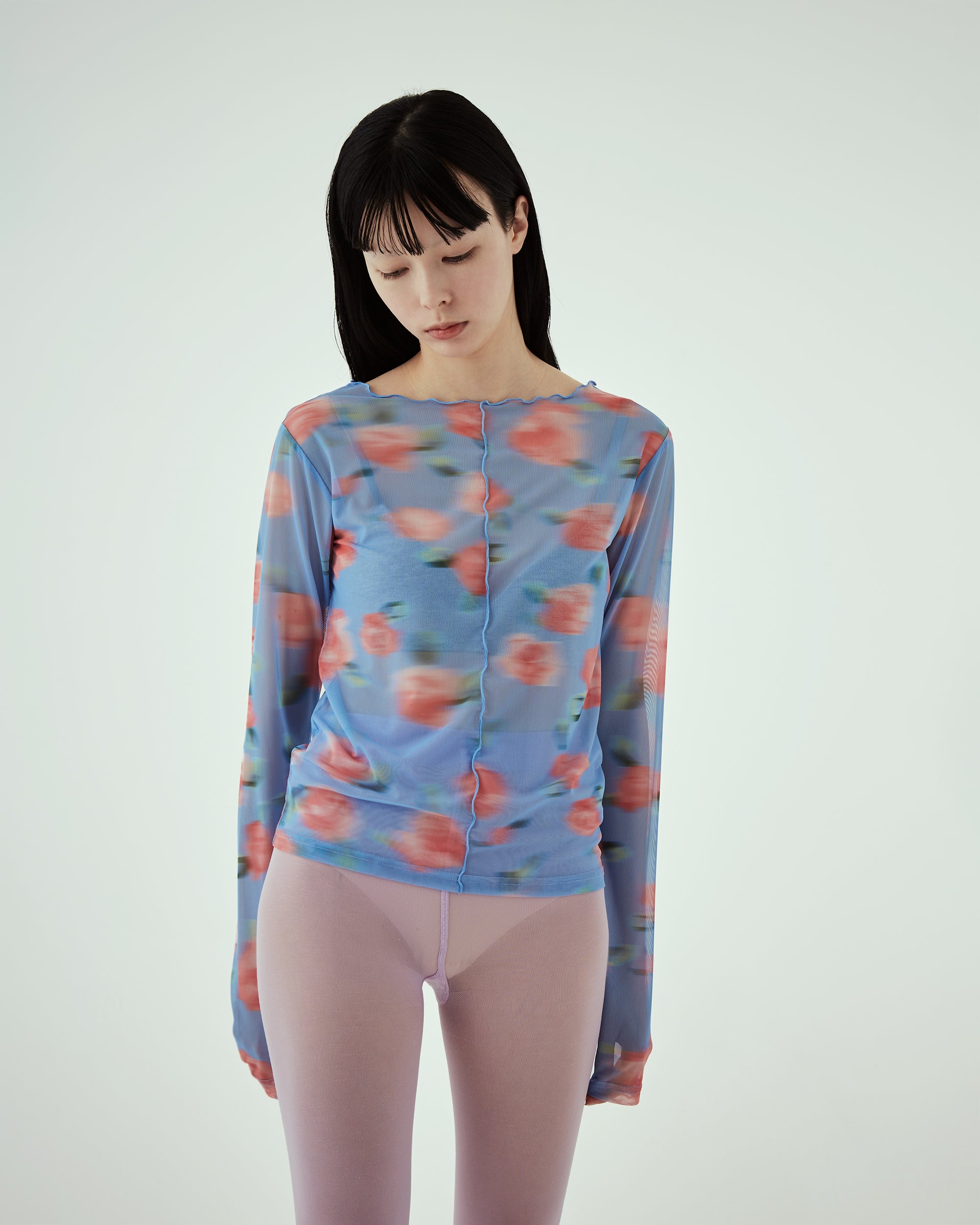 Blurred pink flowers see-through tops (Round neck)