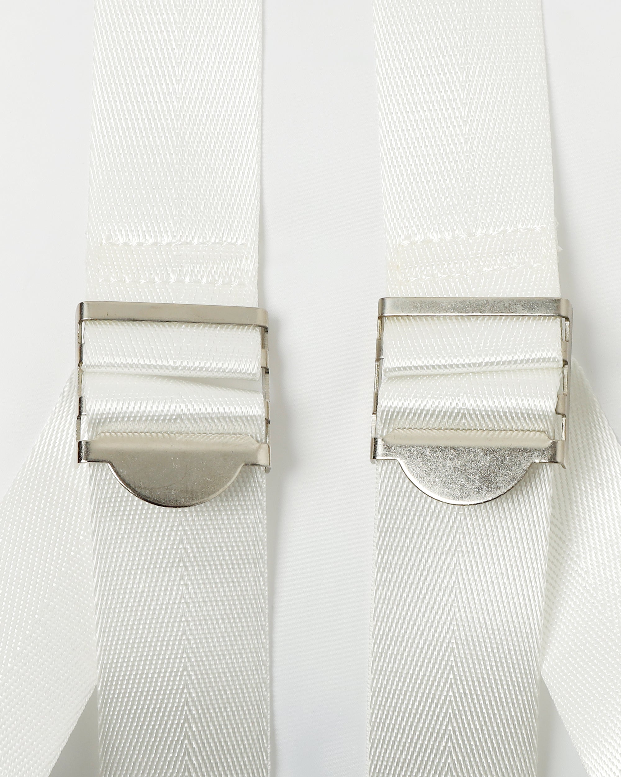 pointe backpack (white)