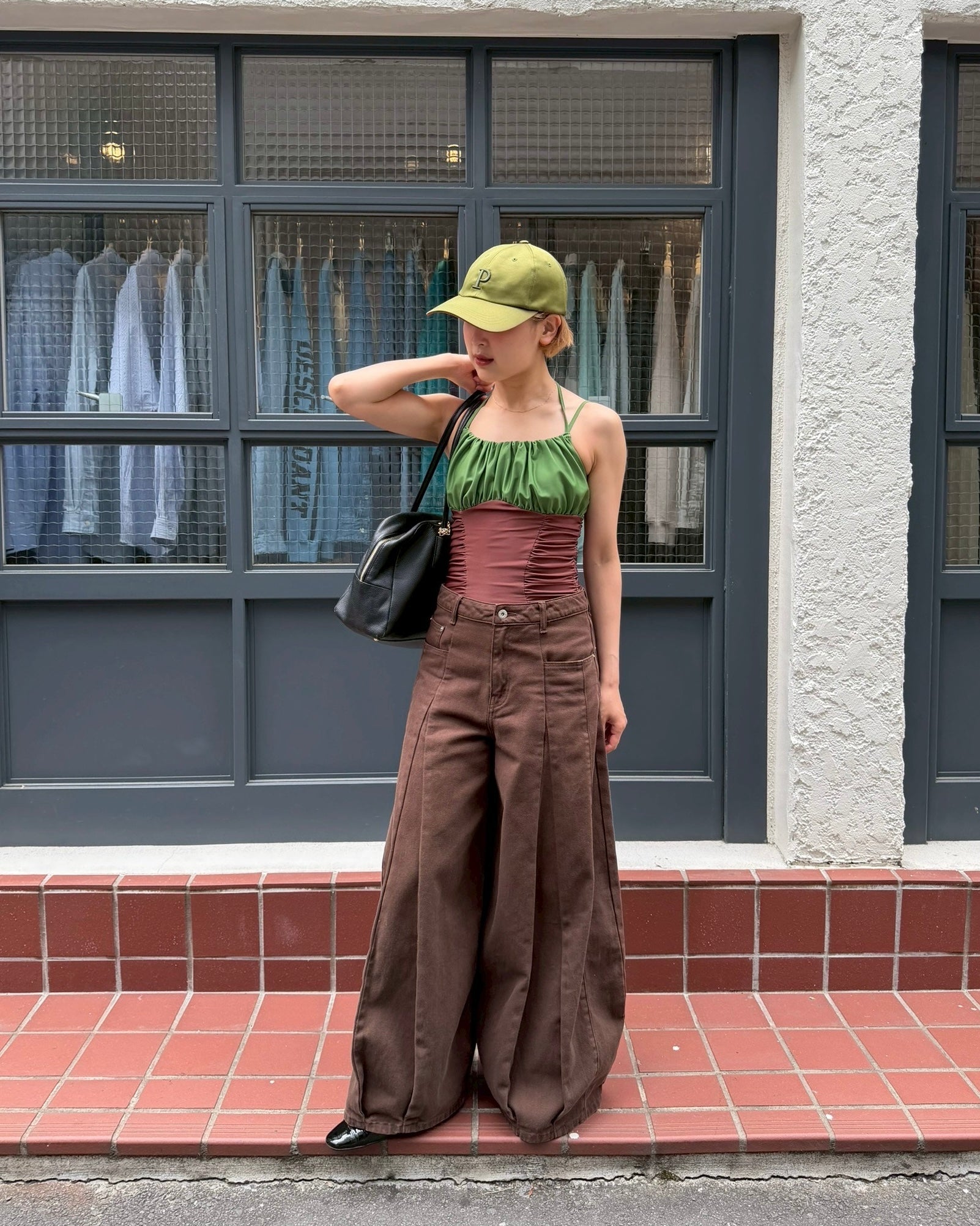 Pleated balloon denim pants (brown)