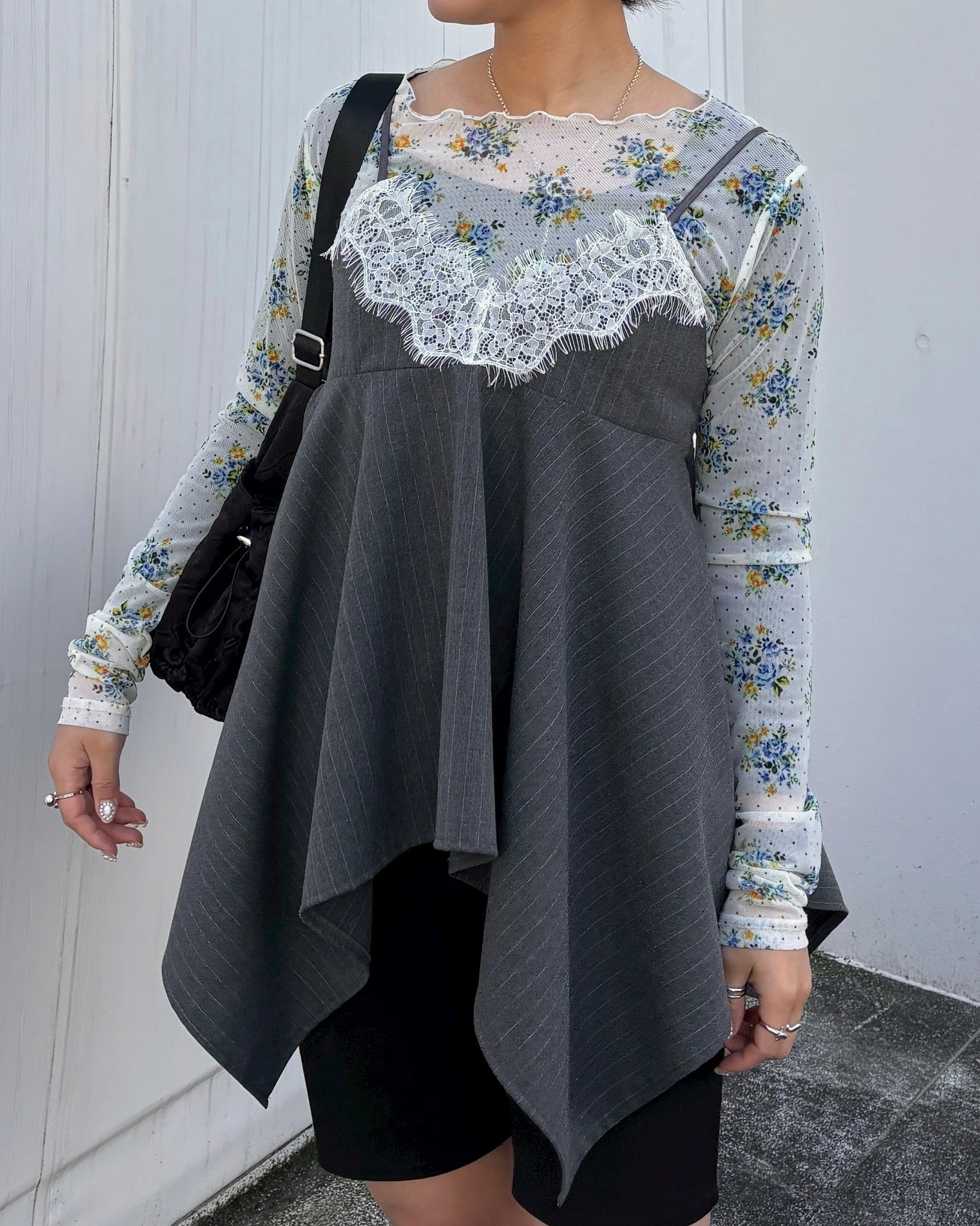 トップス HANDKERCHIEF HEM LACE CAMI TUNIC Handkerchief hem lace cami tunic