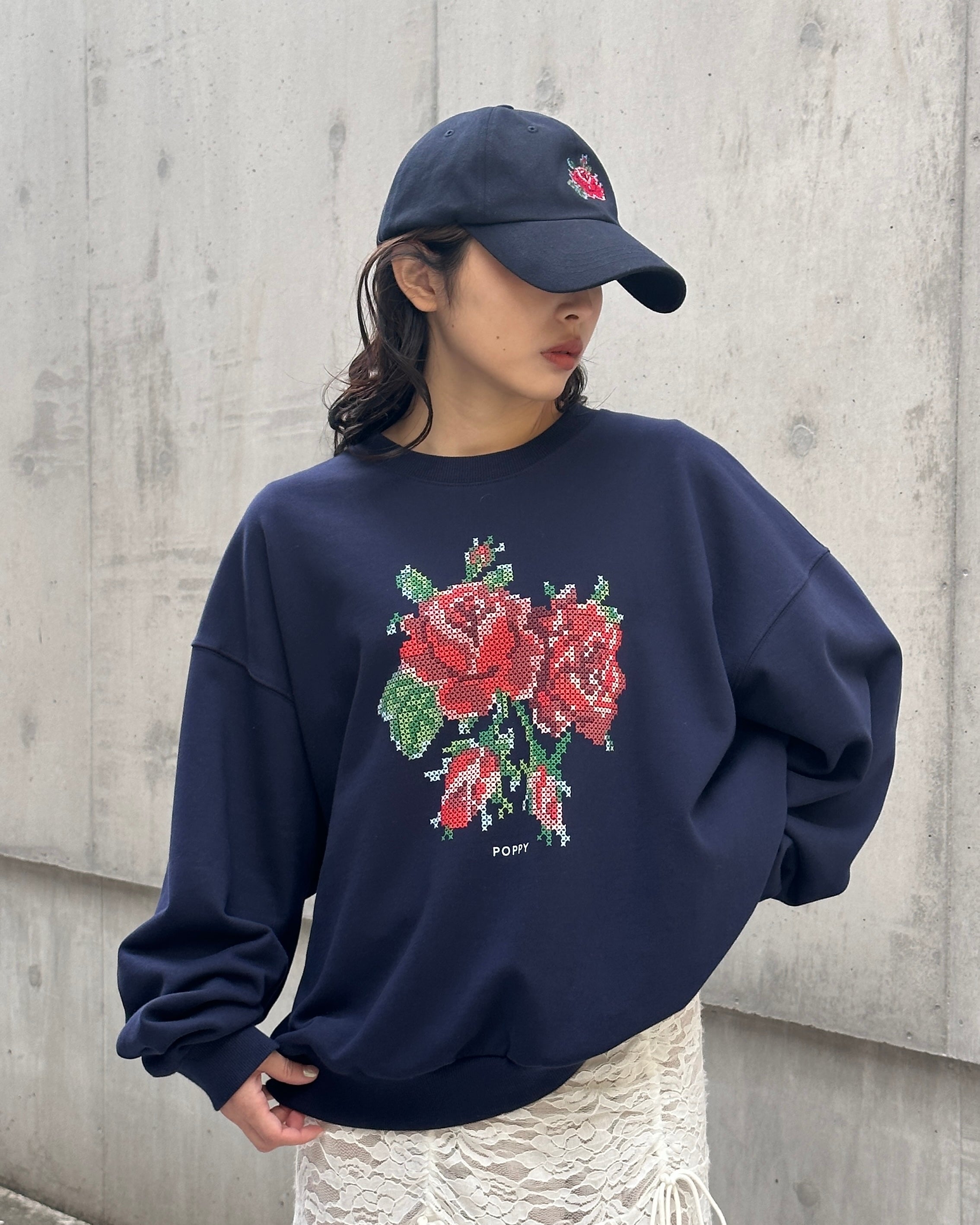 Flower cross-stitch cap