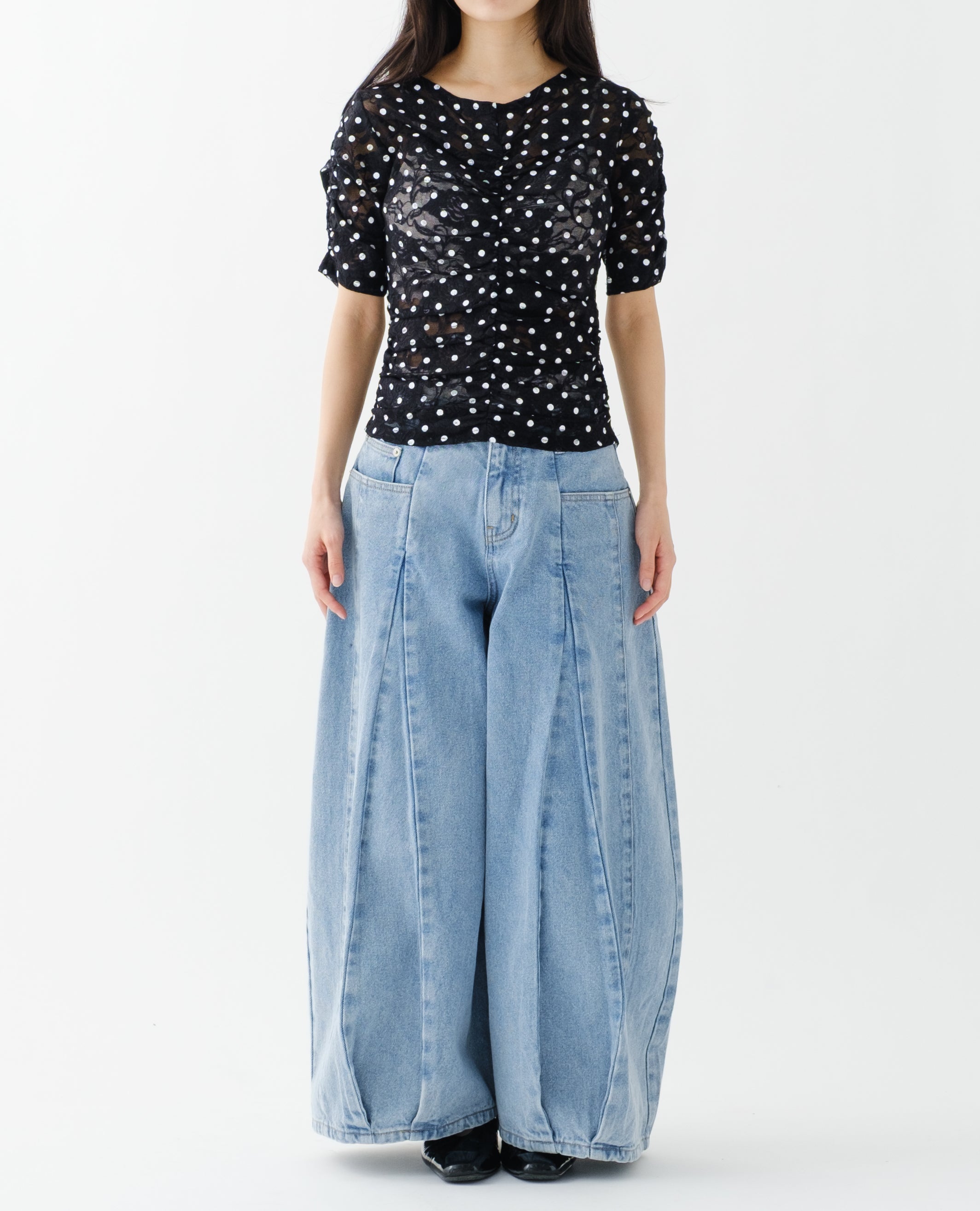 Dot lace gathered top