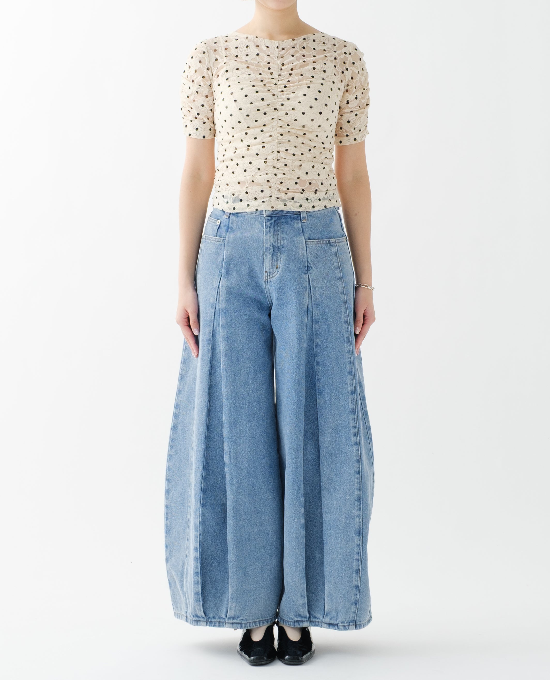 Dot lace gathered top