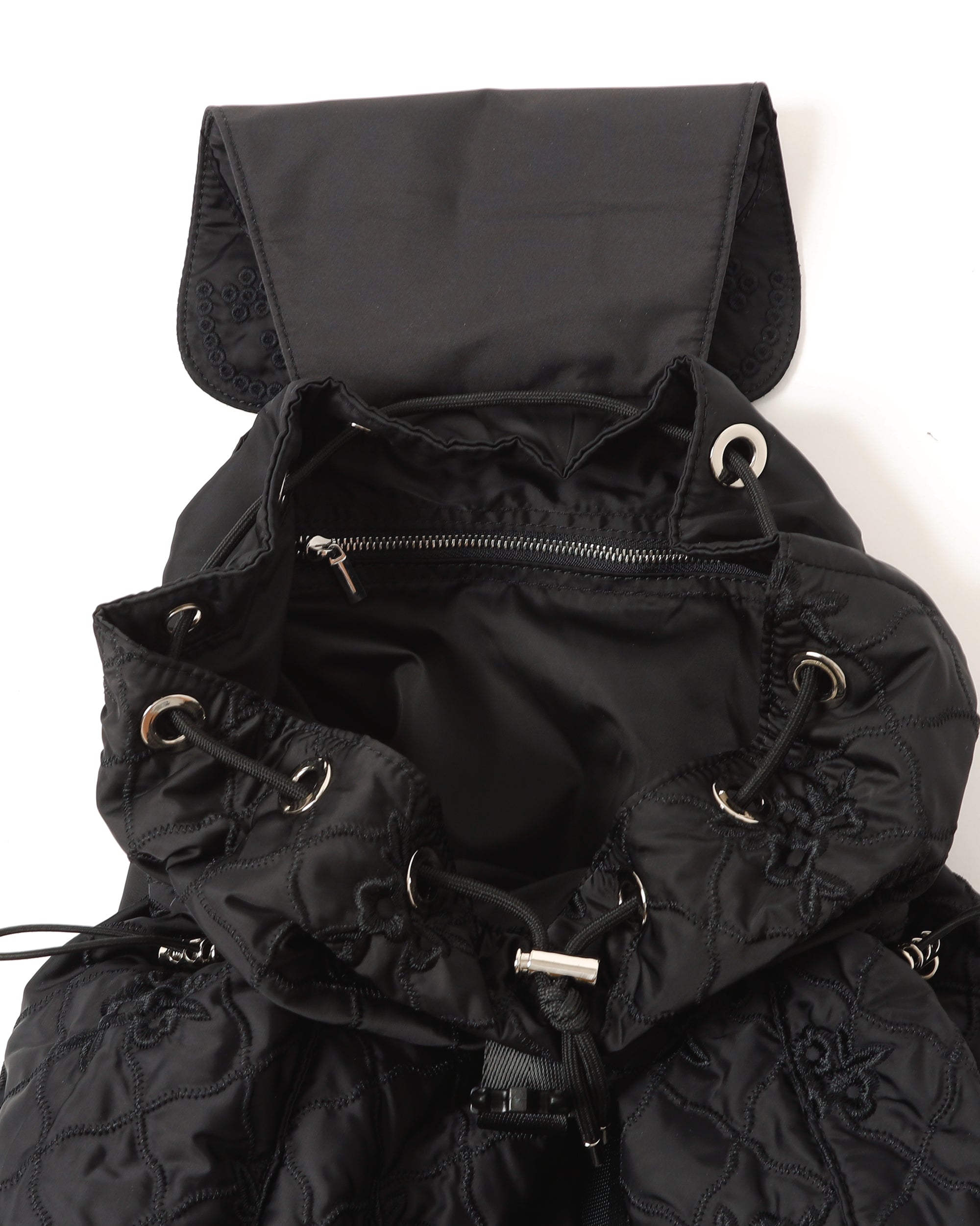 pointe backpack (black)