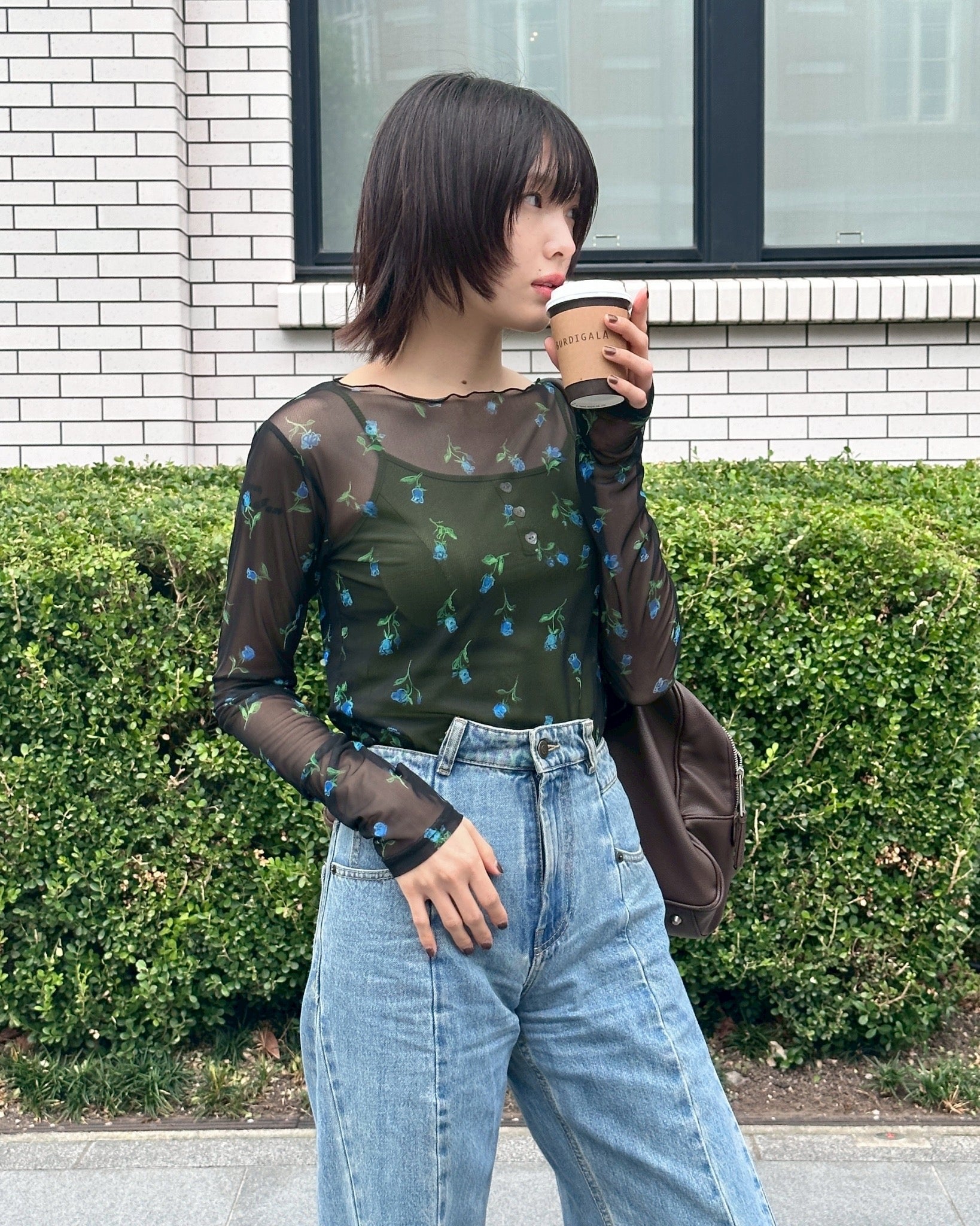 Crayon blue rose see-through tops (round neck)
