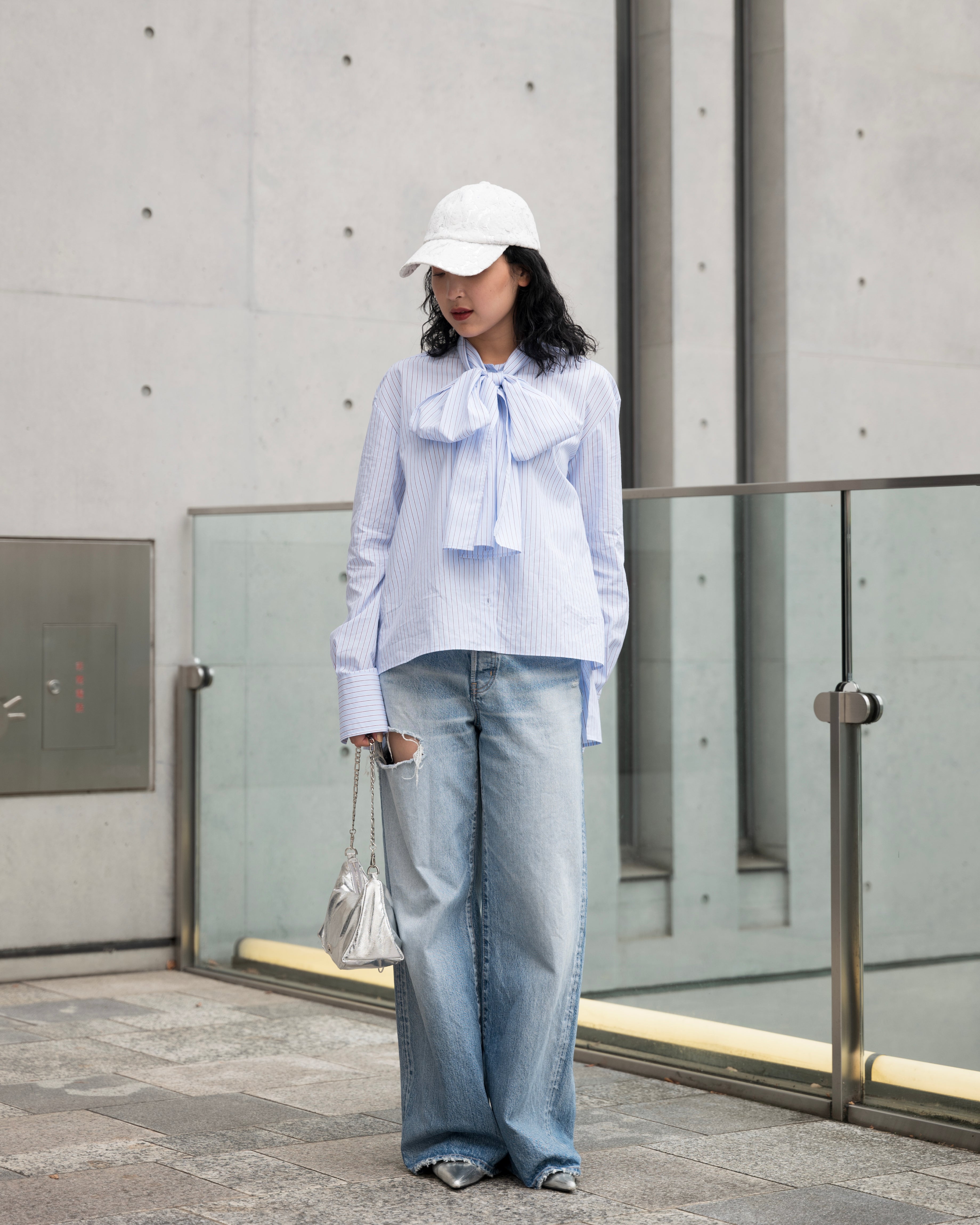 Ribbon tie blouse (stripe)