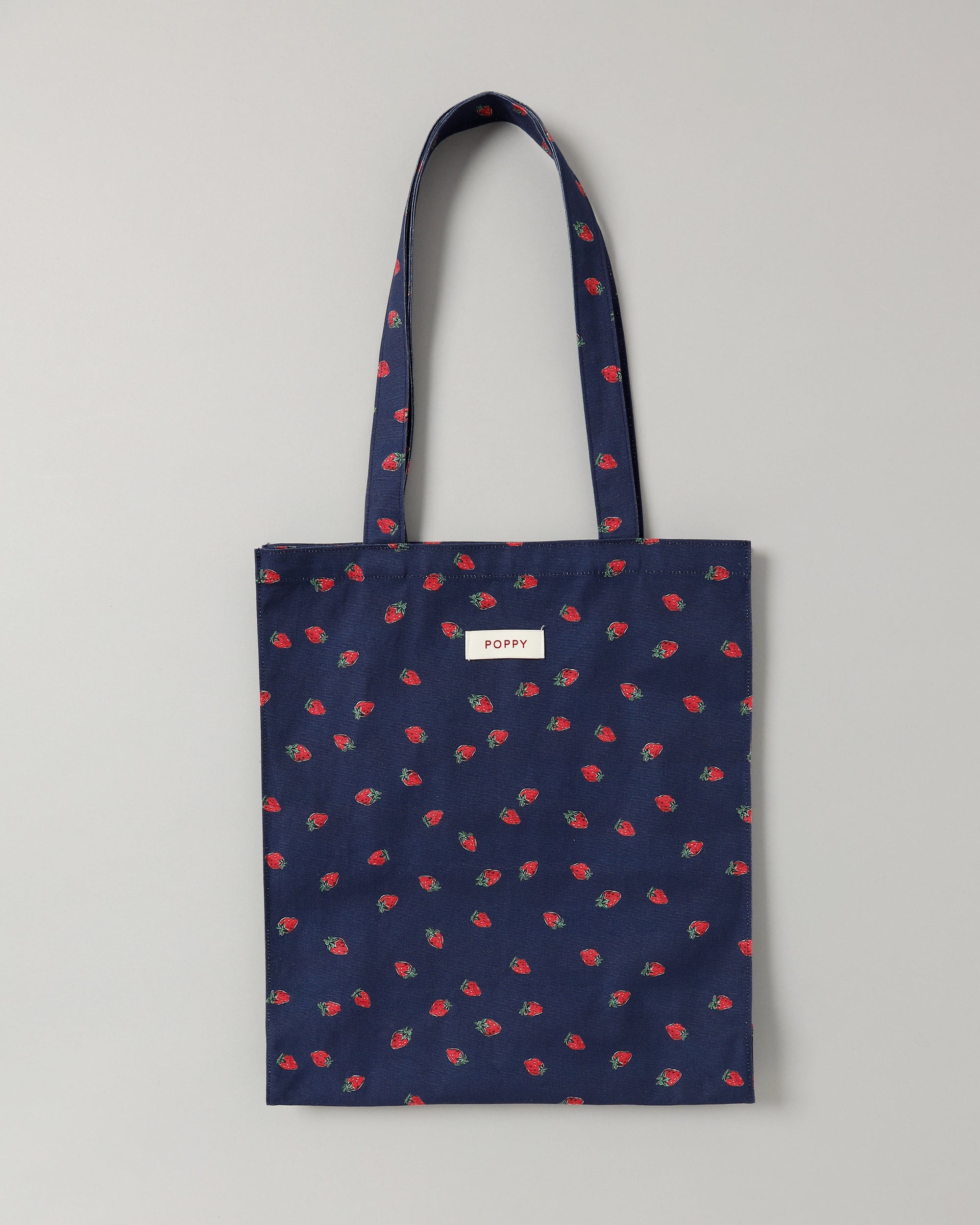 Strawberry pattern tote bag