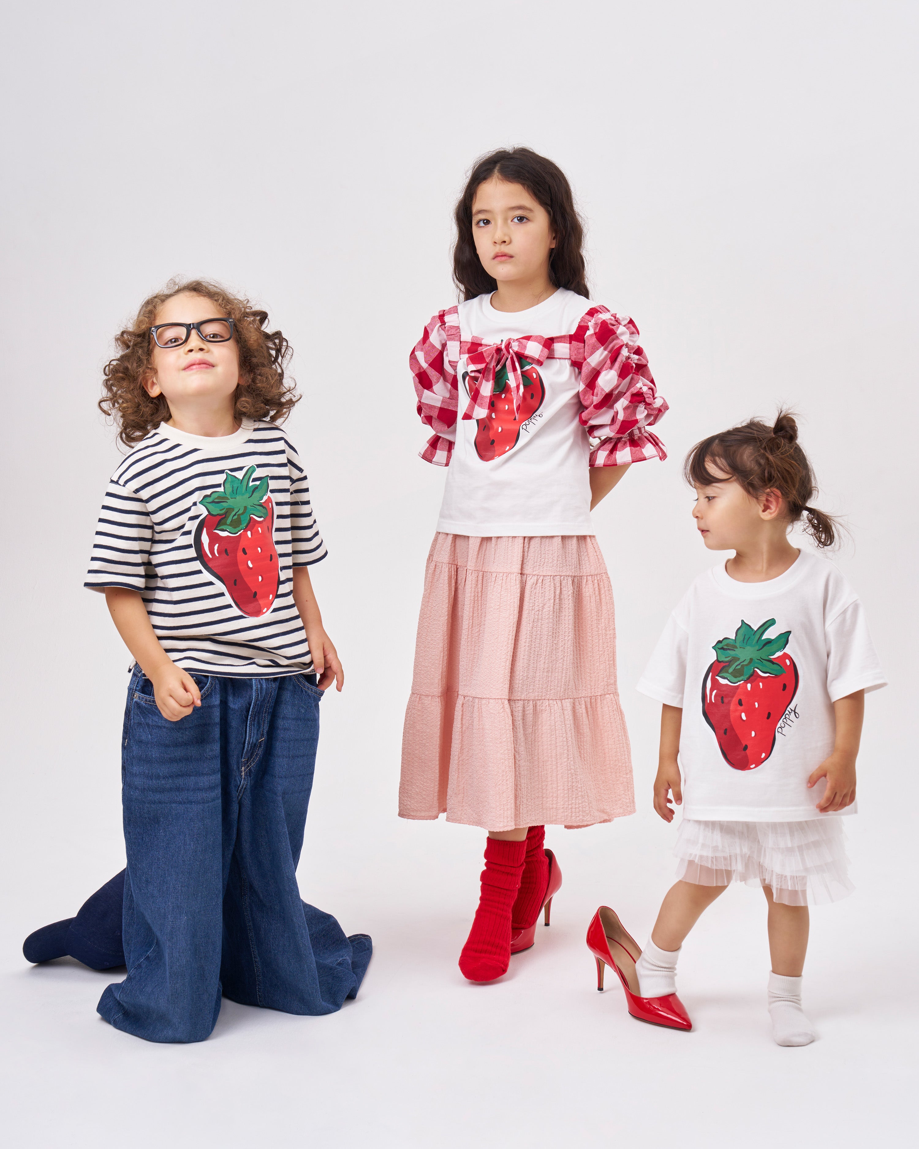 KIDS Strawberry printed T-shirts (Navy border)