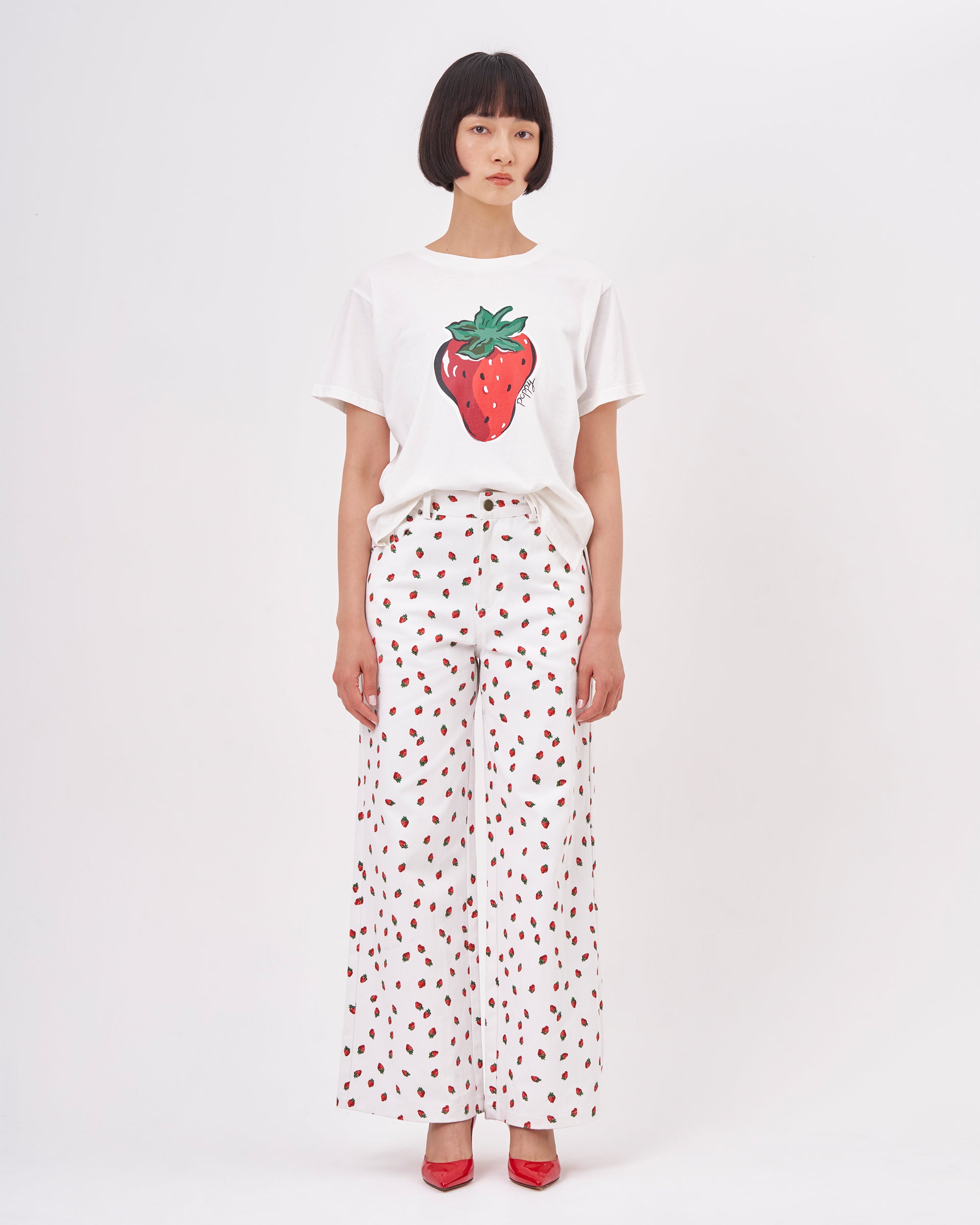 Strawberry printed T-shirts (Navy border)