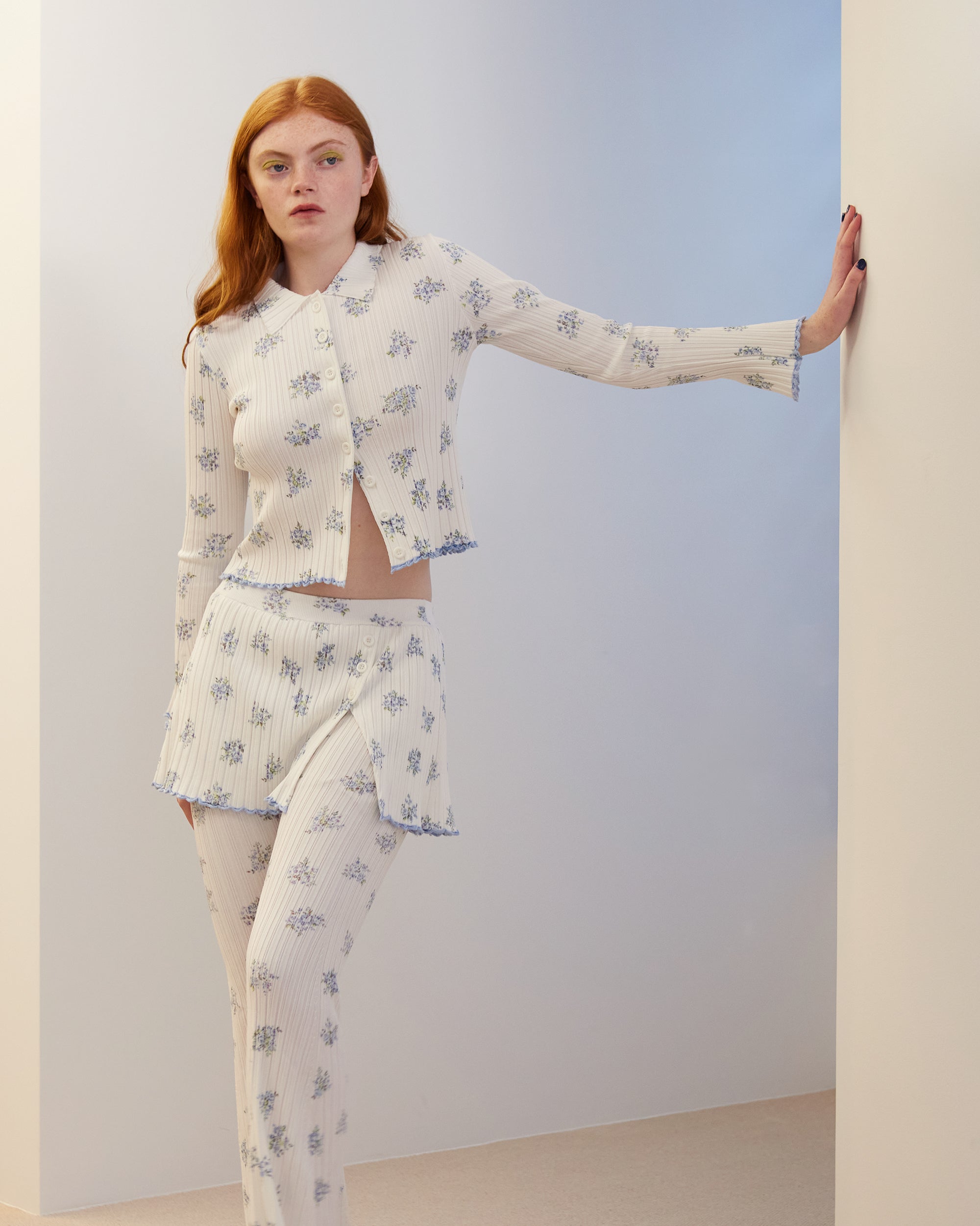 Blue flower rib knit cardigan