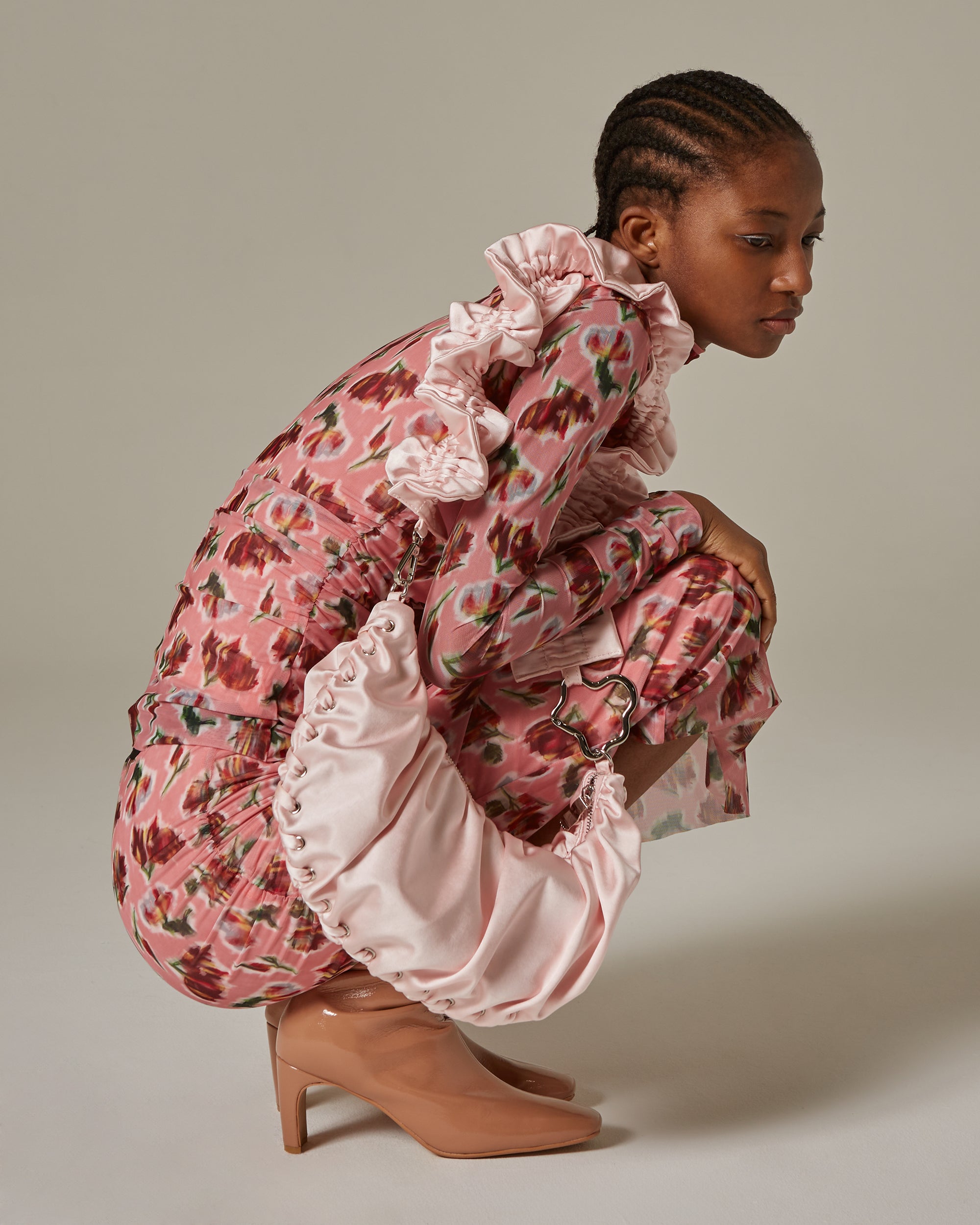 Half-moon gathered bag (pink)