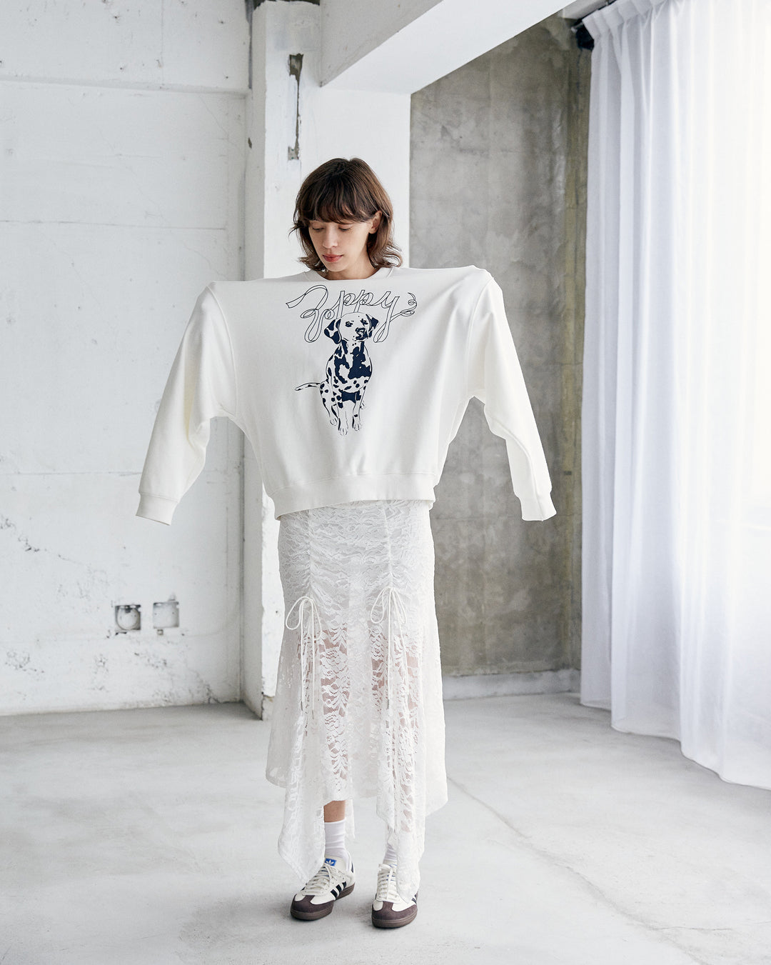 Handkerchief hem lace skirt (white/gray) – POPPY