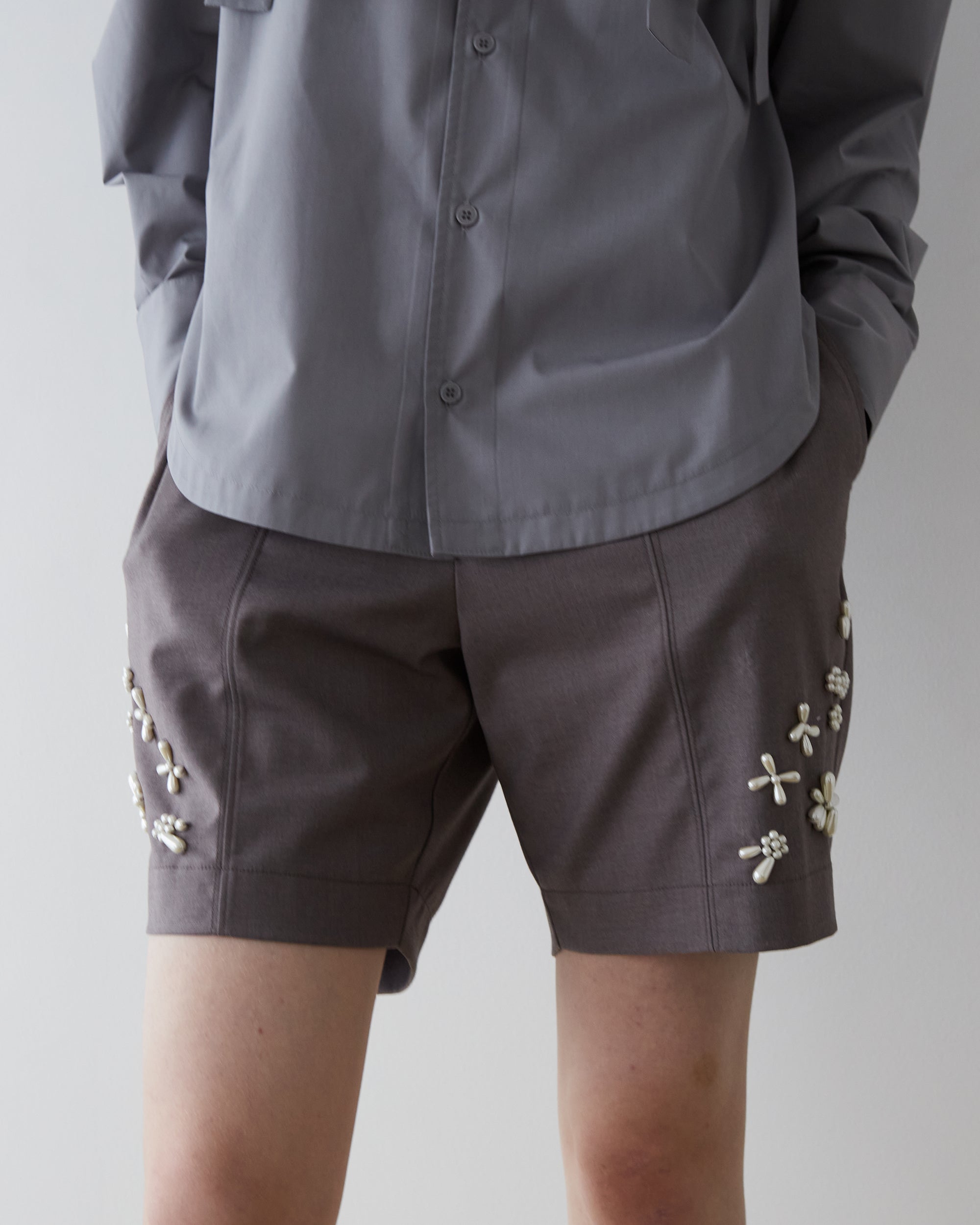 Pearl flower half pants