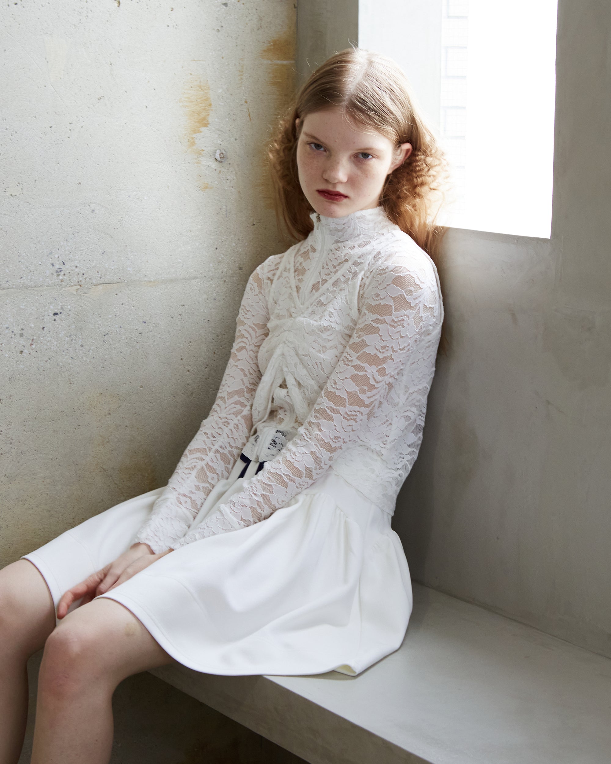 Lace layered high neck tops (white)