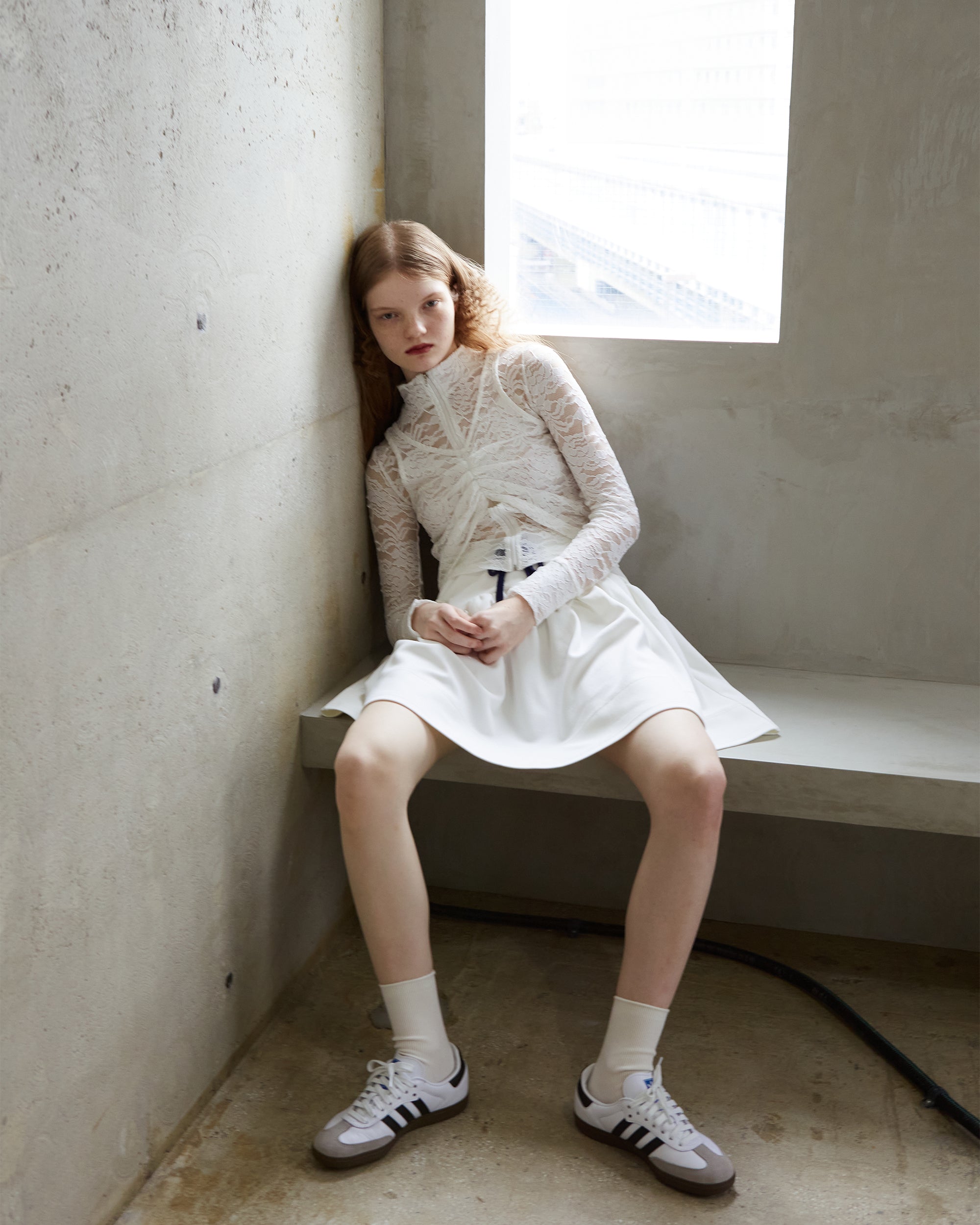 Lace layered high neck tops (white)