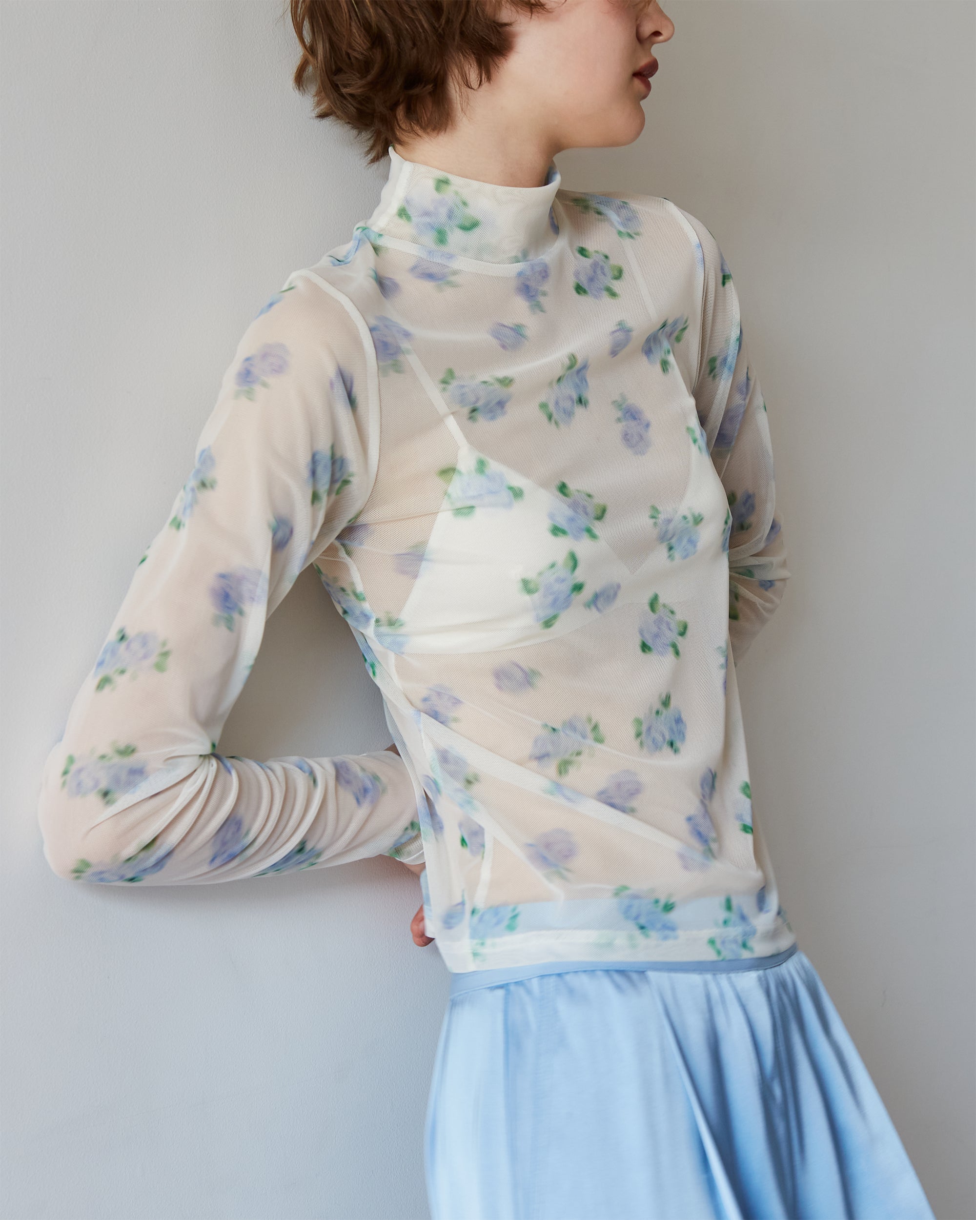 Blue blurred flower see-through tops (high neck)