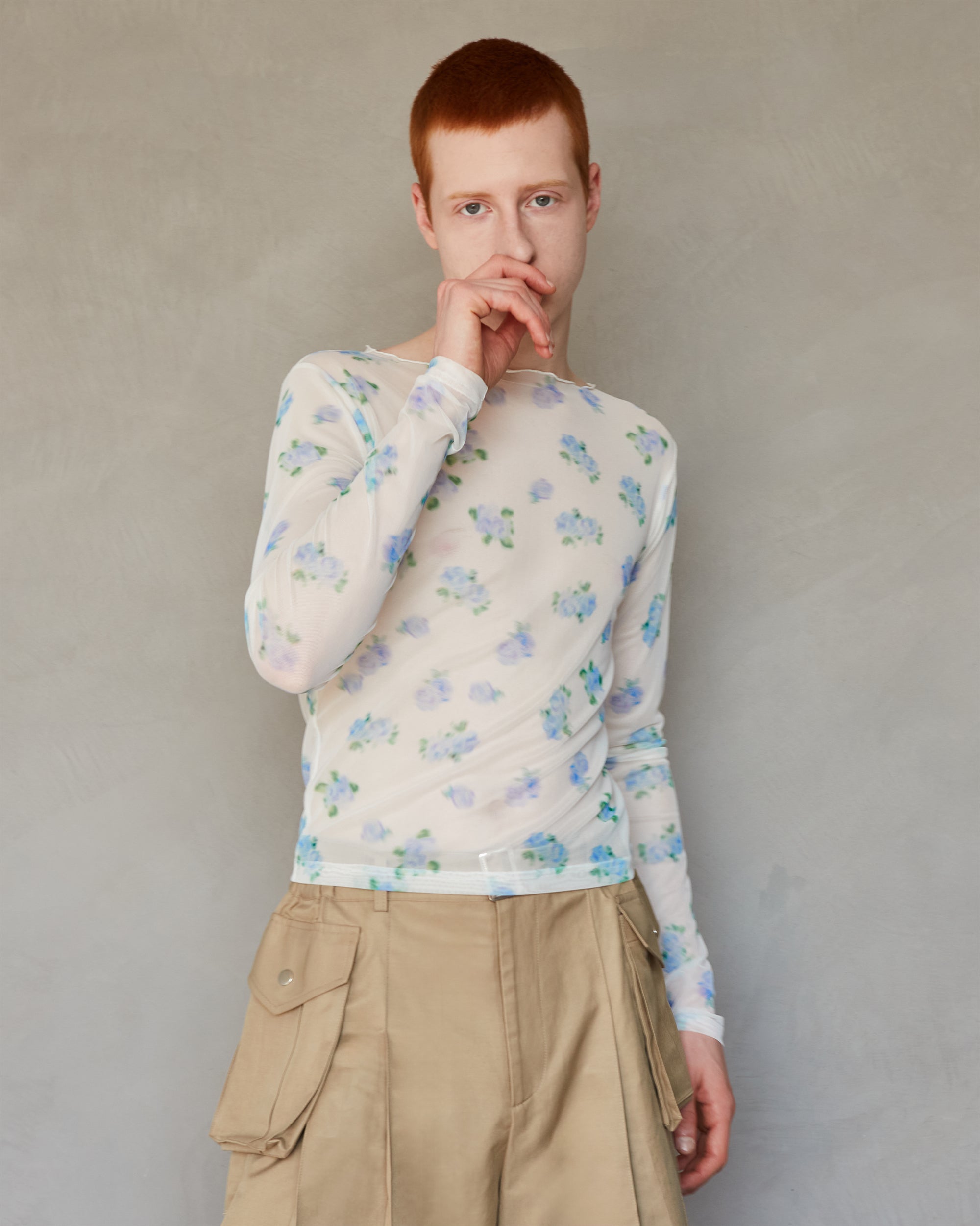 Blue blurred flower see-through tops (round neck)