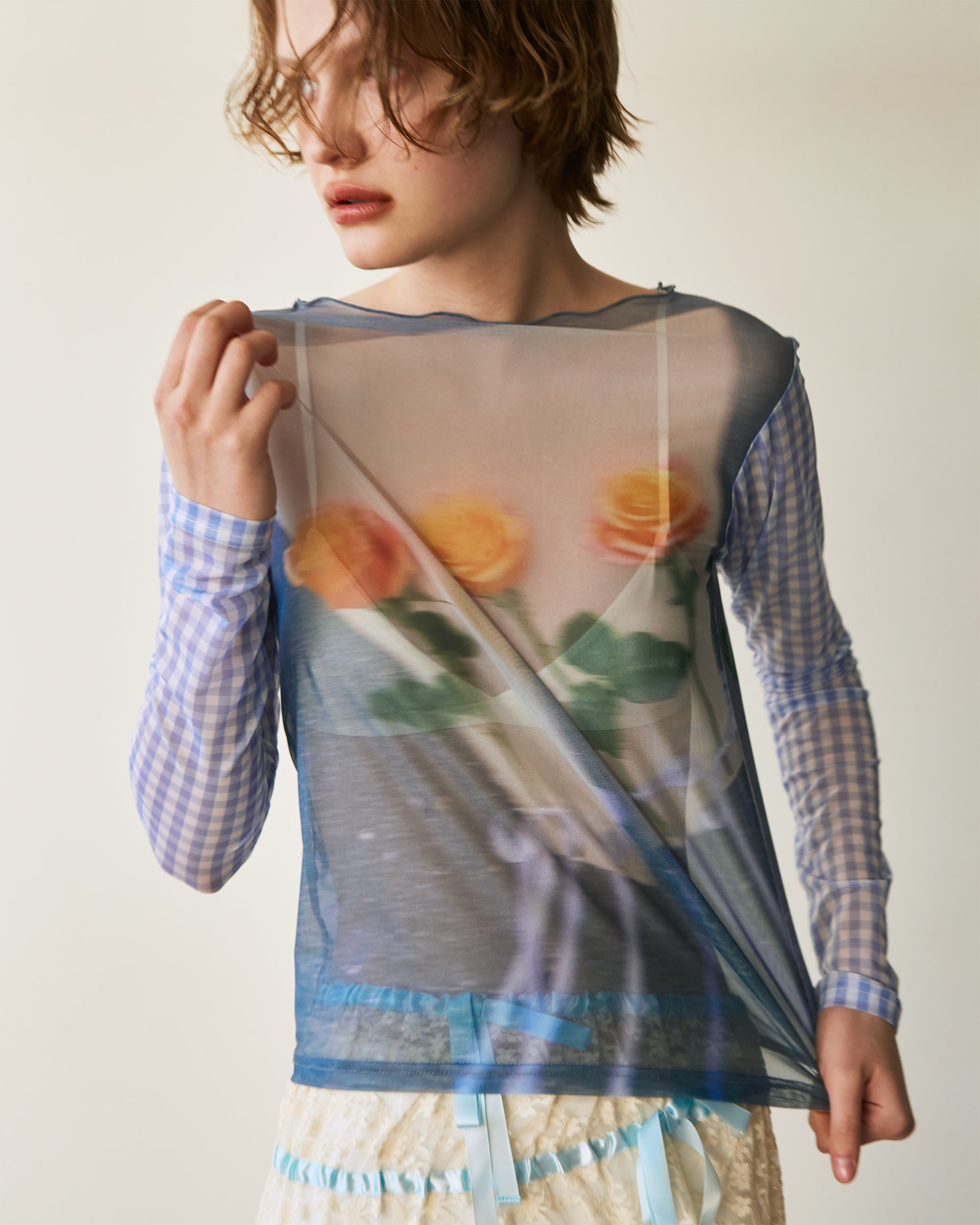 Photo ROSES Blue see-through tops (round neck)