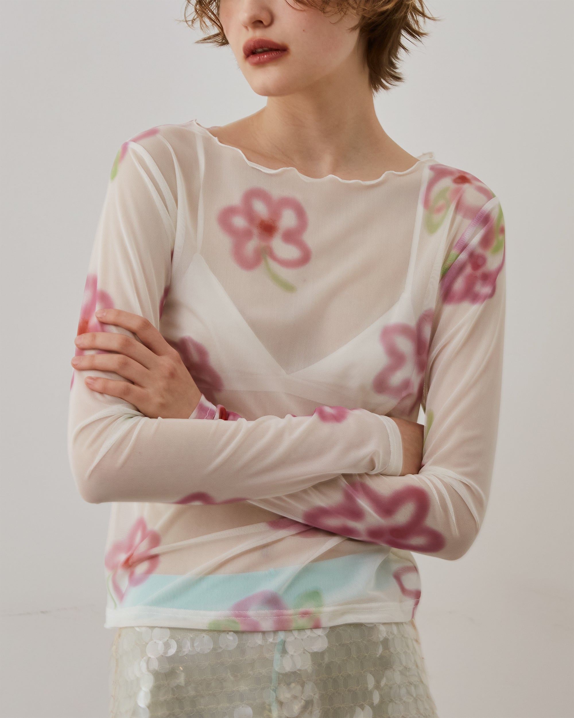 Pink spray flower see-through tops (round neck)