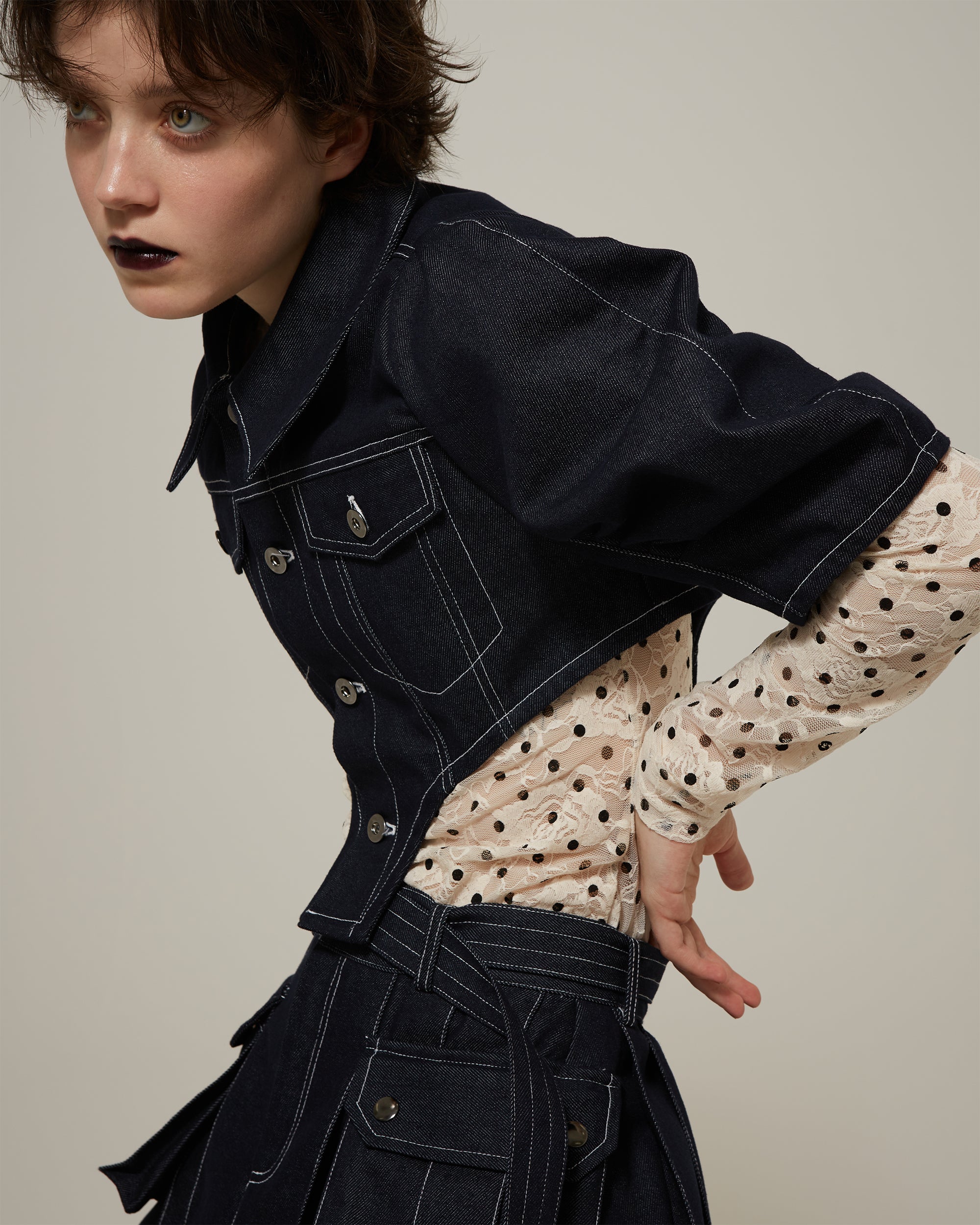 Dot lace see-through top (round neck)