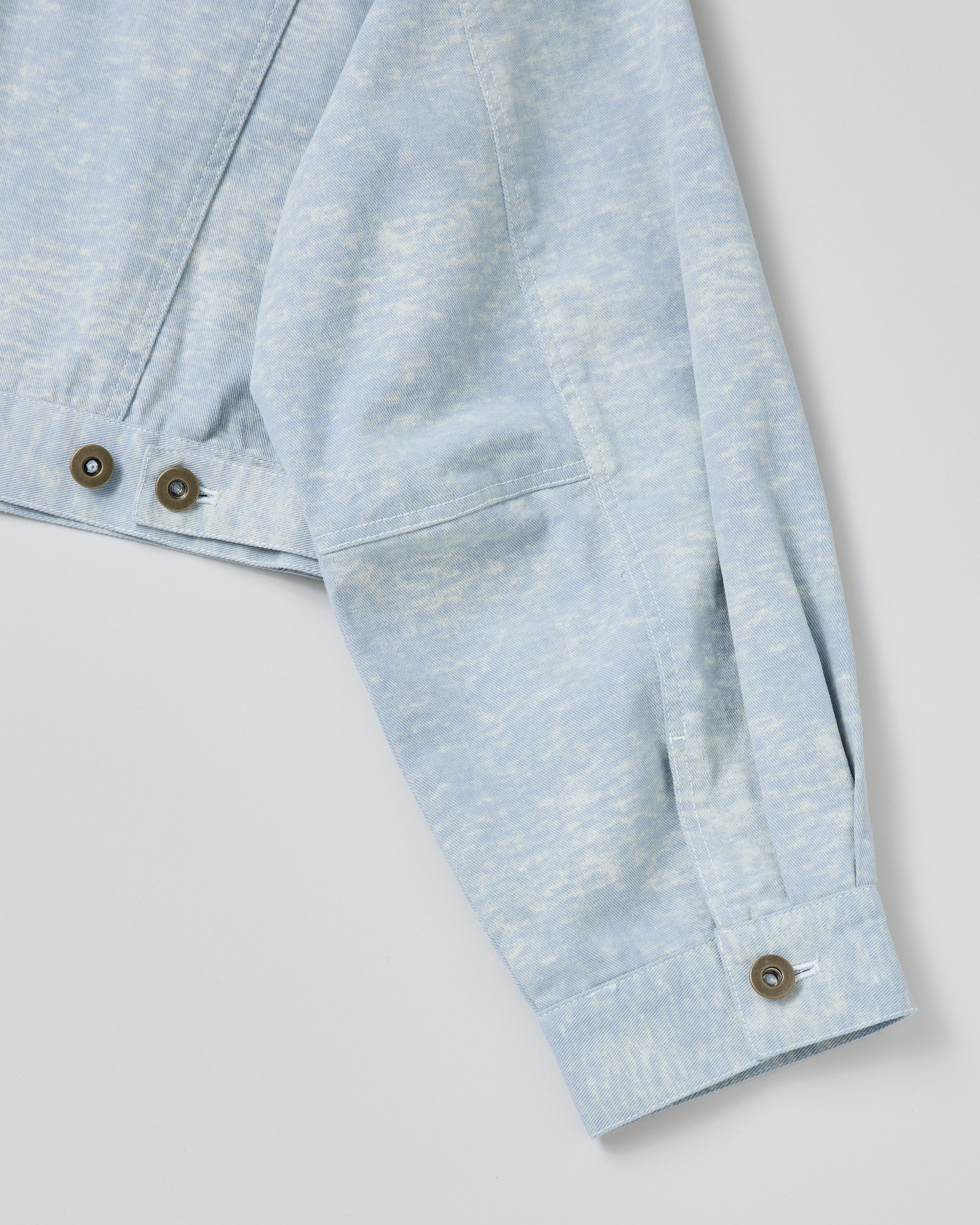 Sky color short jacket