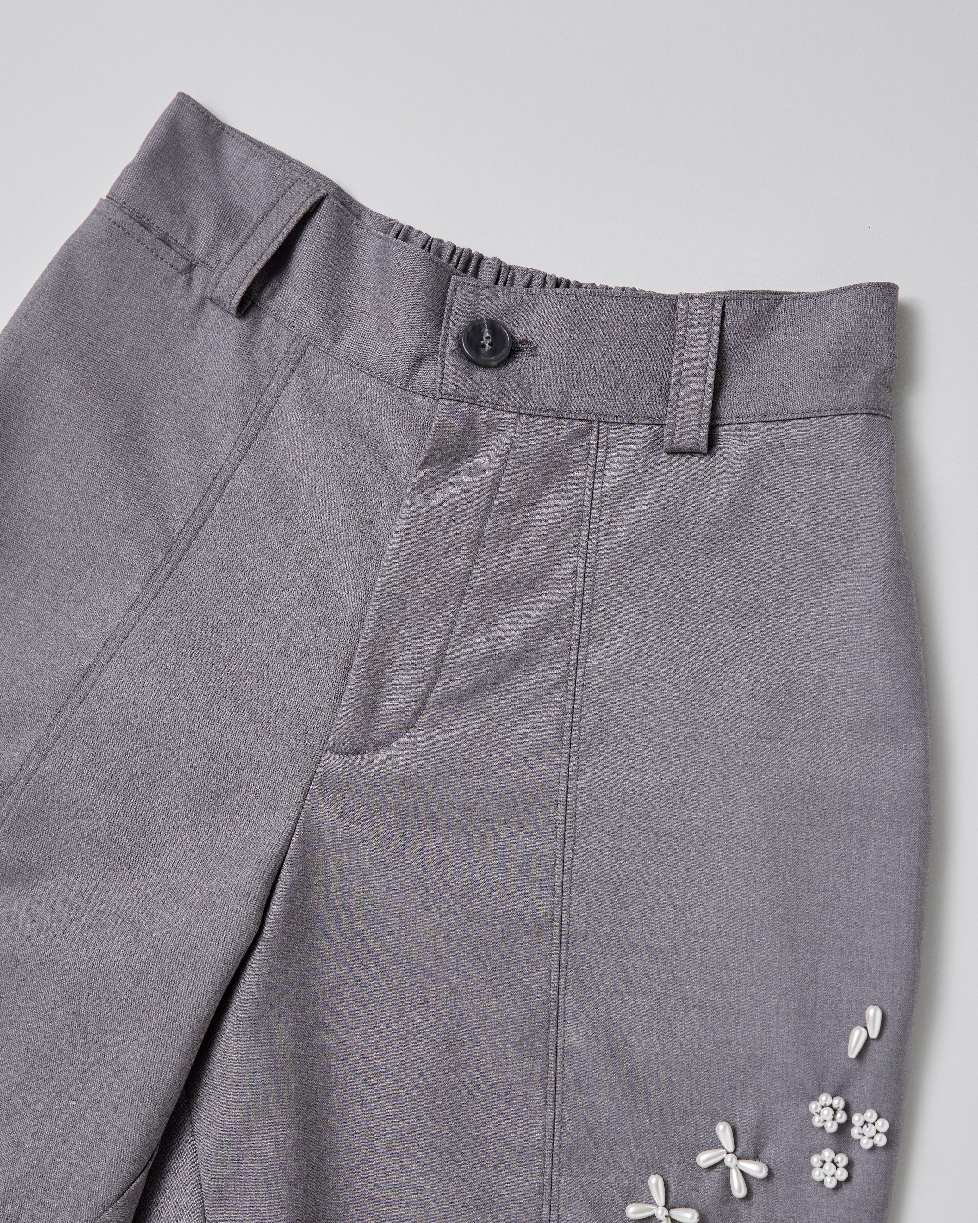 Pearl flower half pants