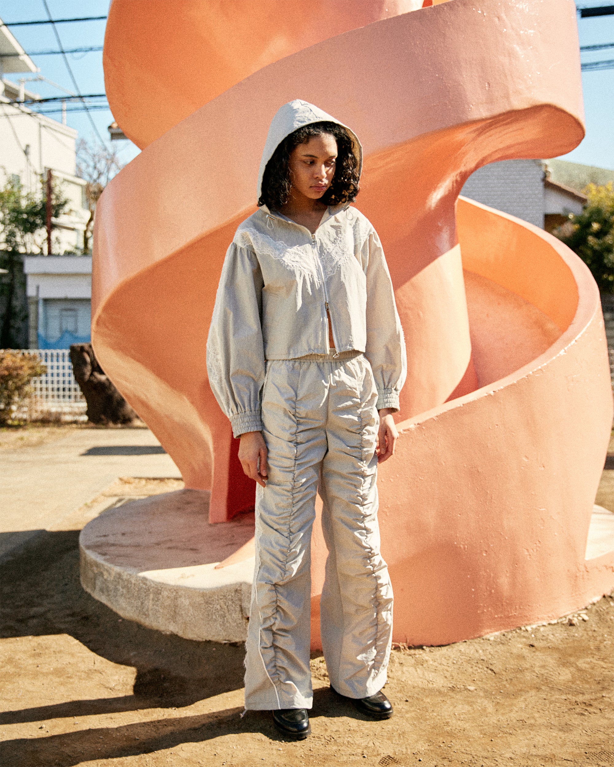 Lace nylon short hoodie