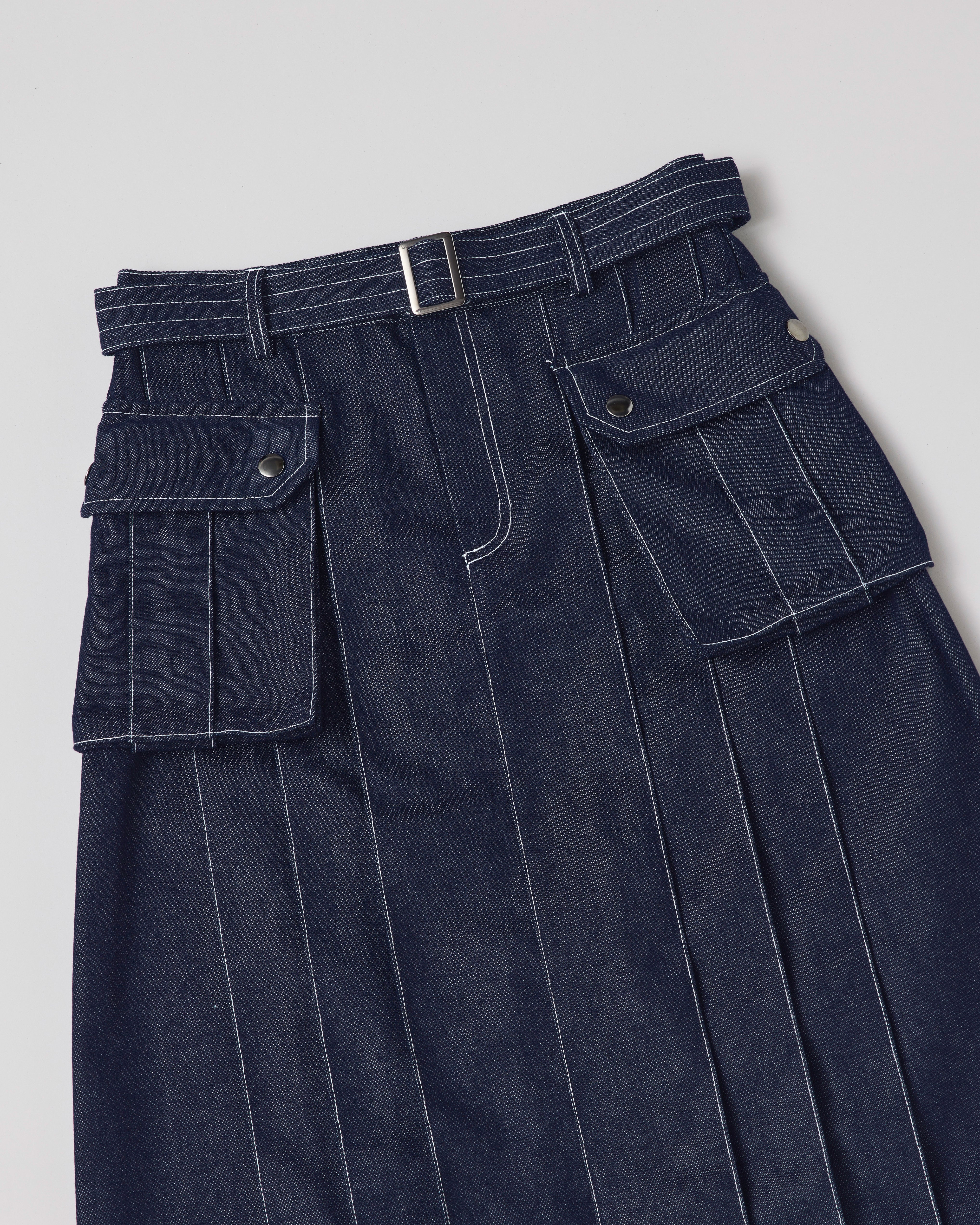 Pleated long denim skirt