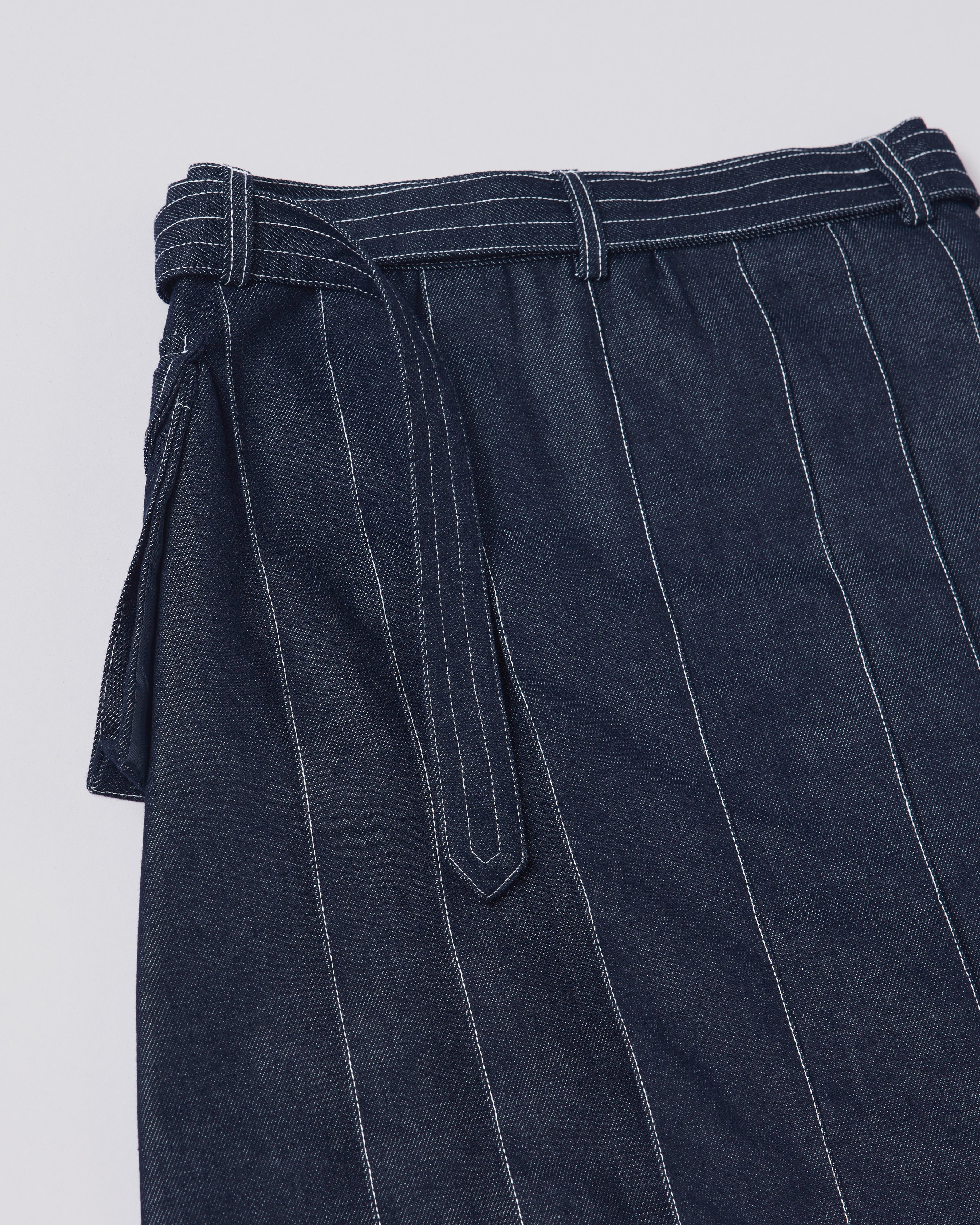 Pleated long denim skirt