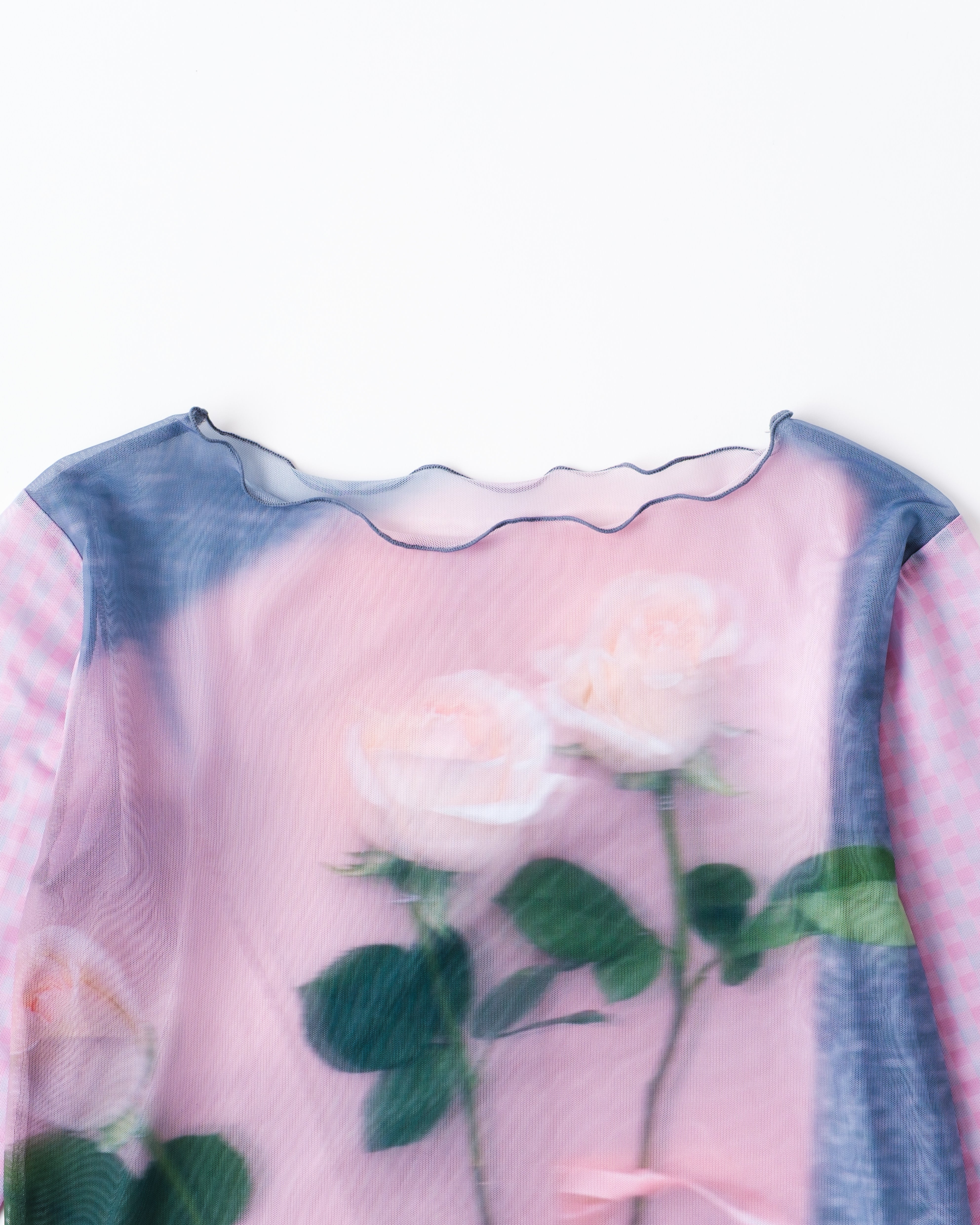 Photo ROSES Pink see-through tops (round neck)