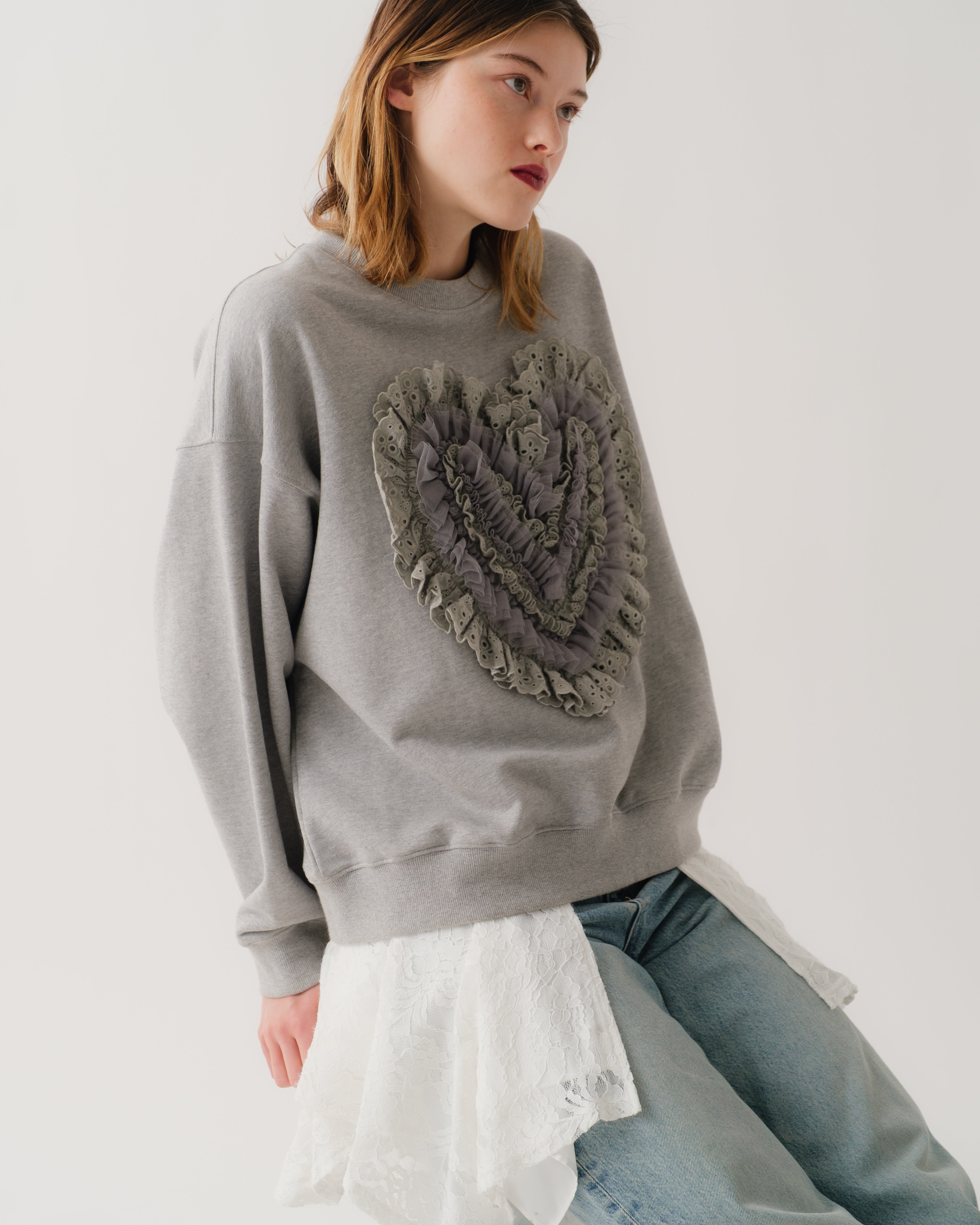 Cotton lace heart sweatshirt (gray)