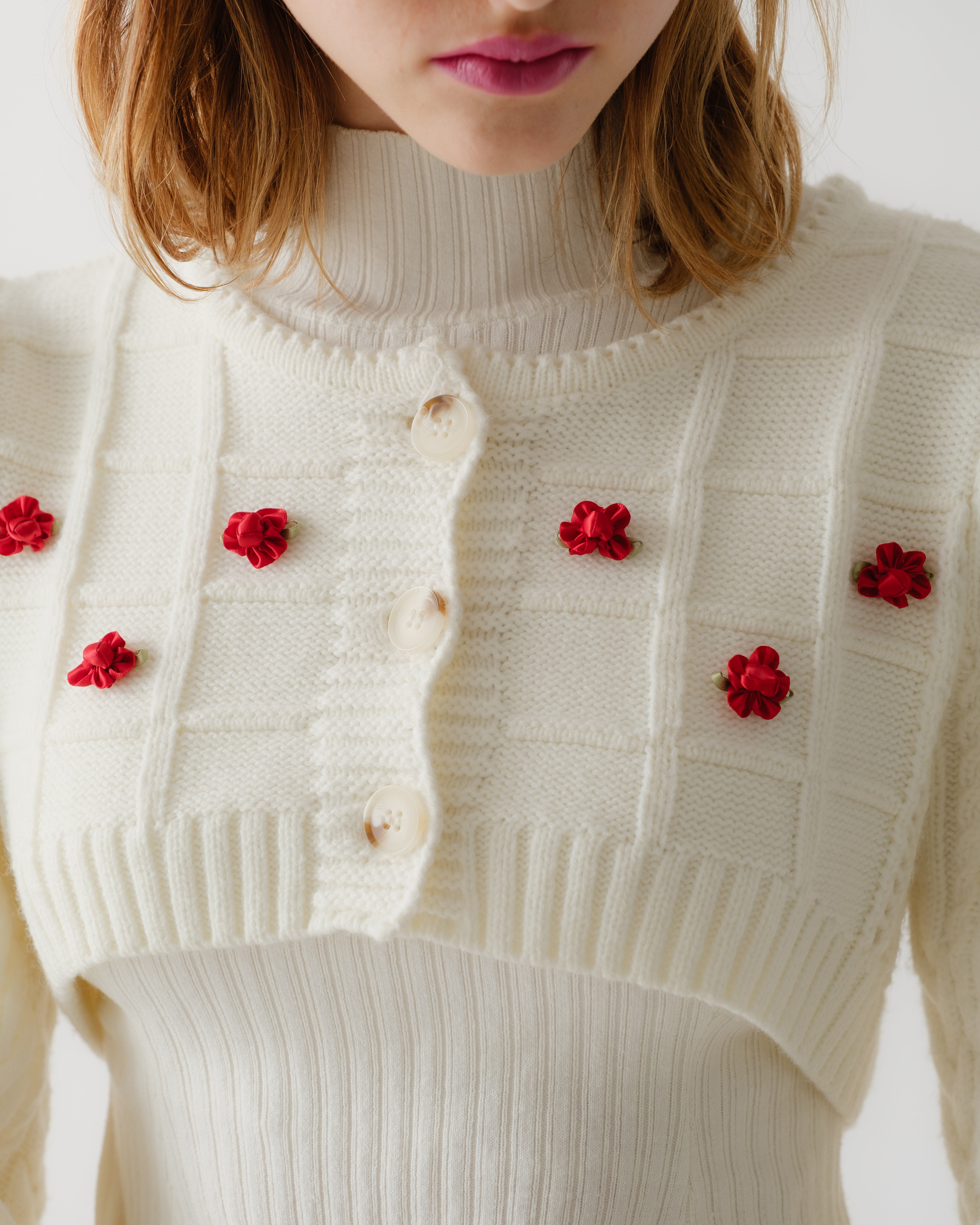 Ribbon flower cropped cardigan