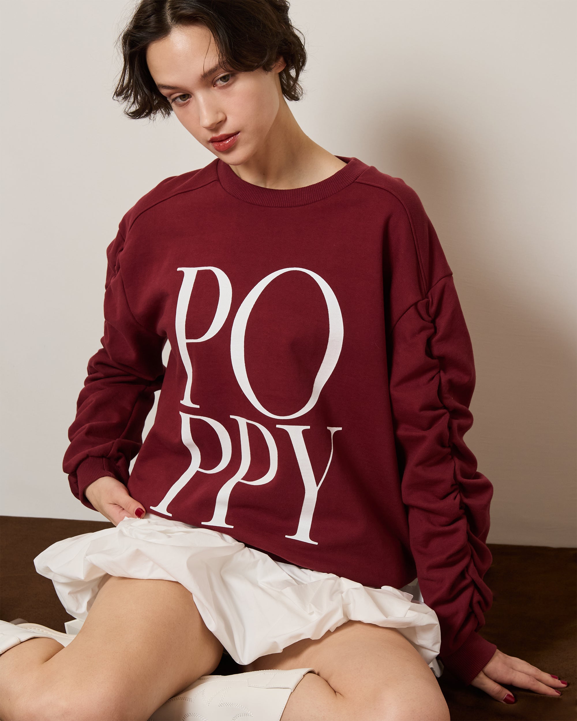 Gather sleeve sweatshirt