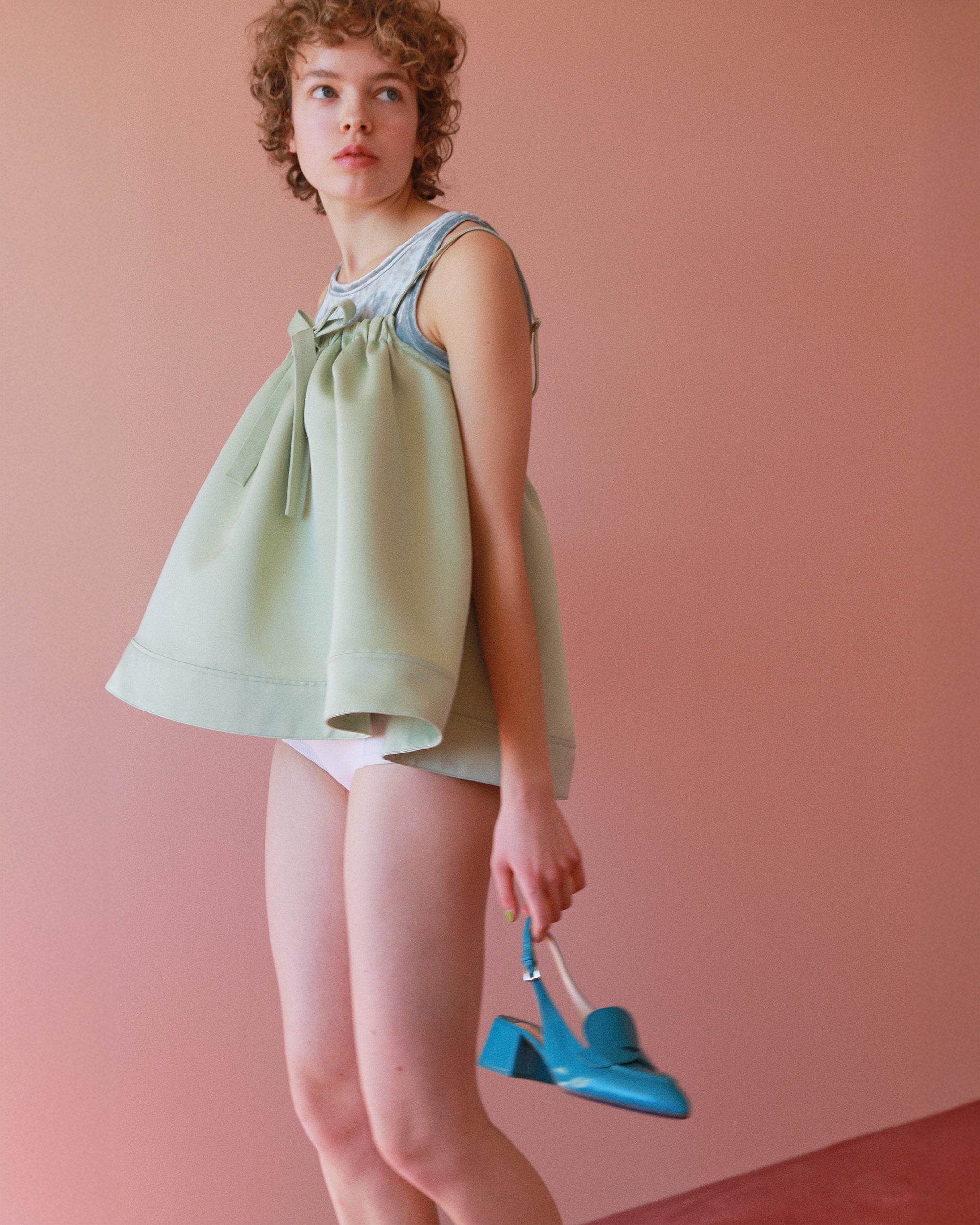 Puff satin tops