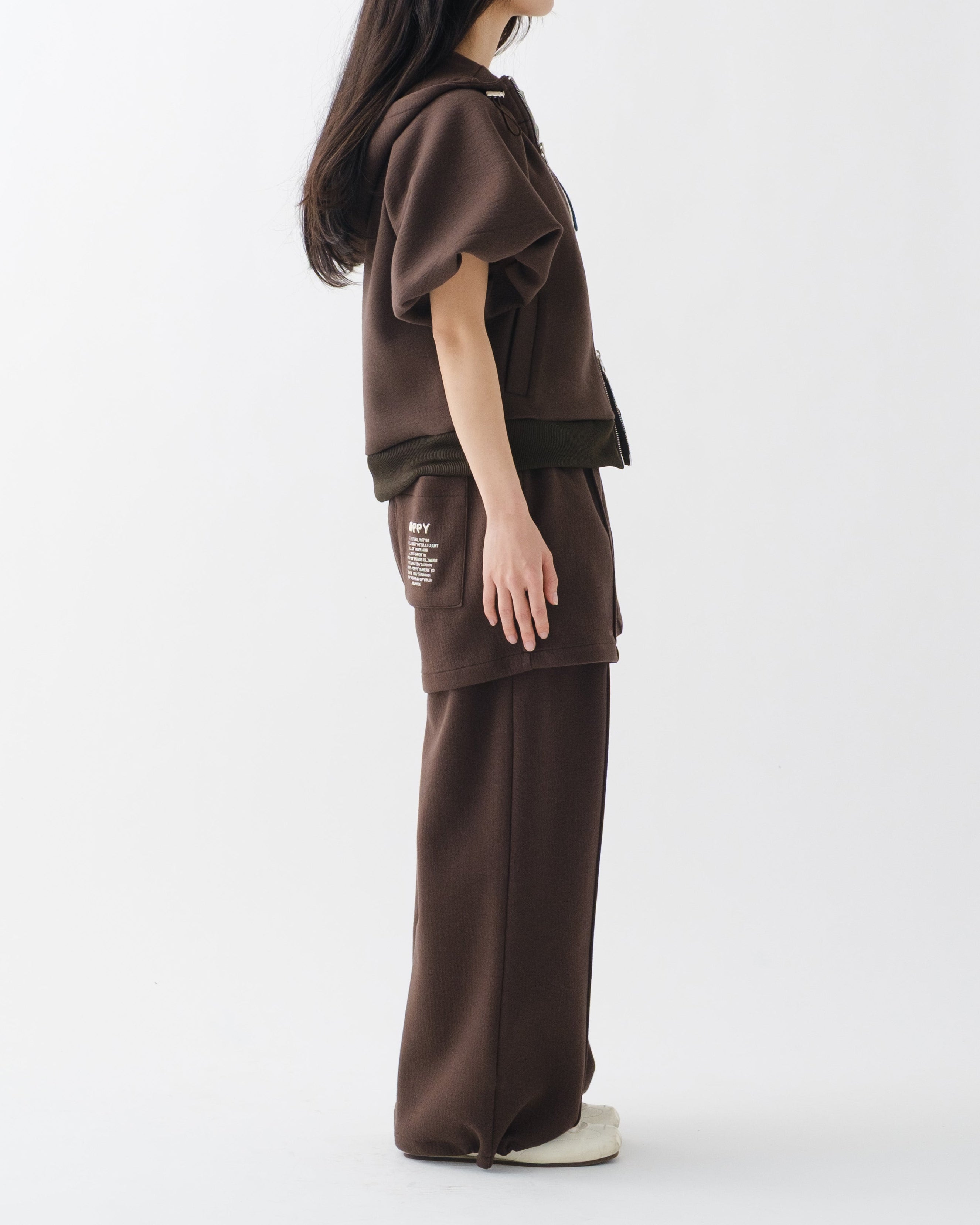 モデル身長 : 154cm / パンツ着用サイズ：0