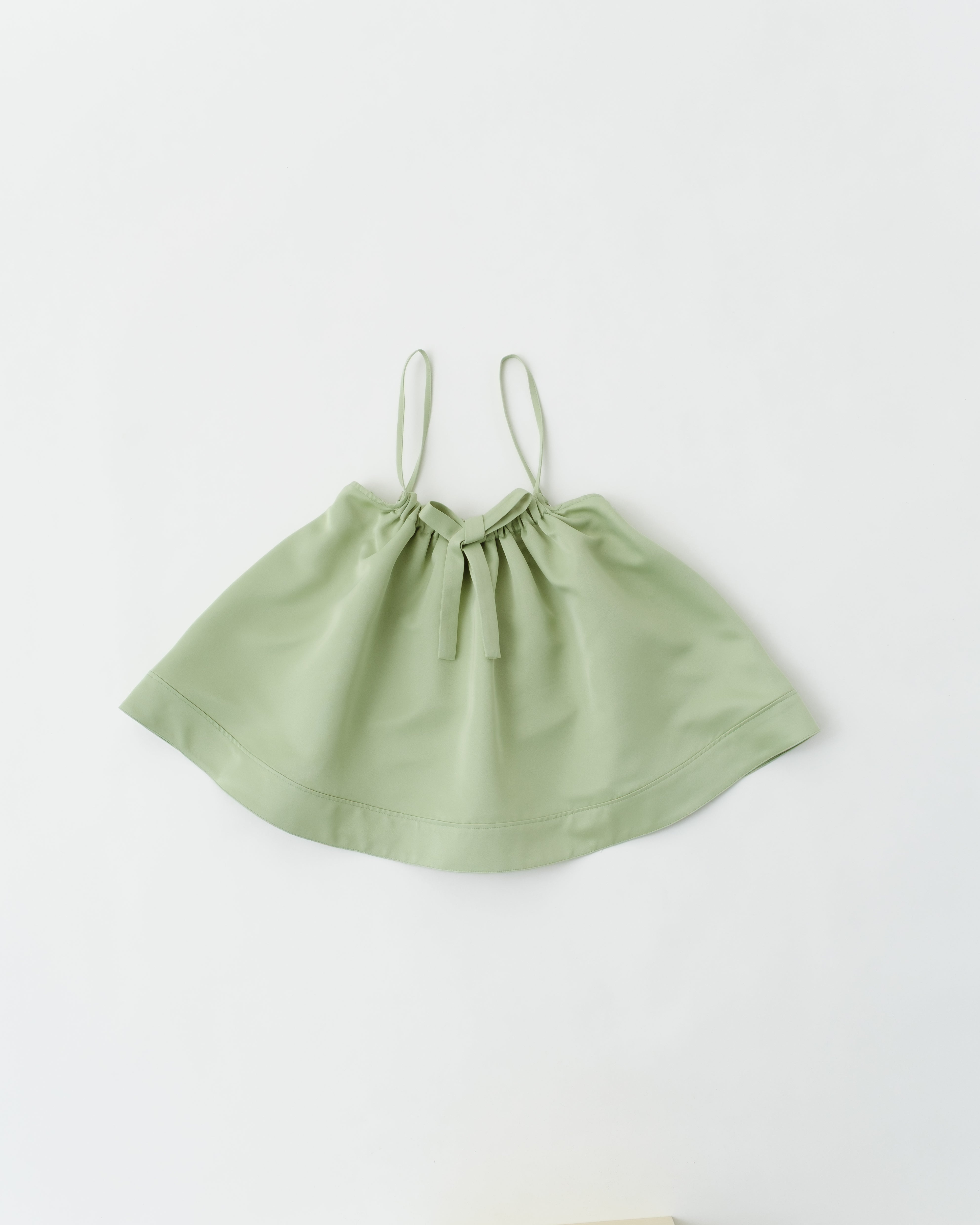 新品未使用　POPPY パフサテントップスライトグリーン Puff satin top
