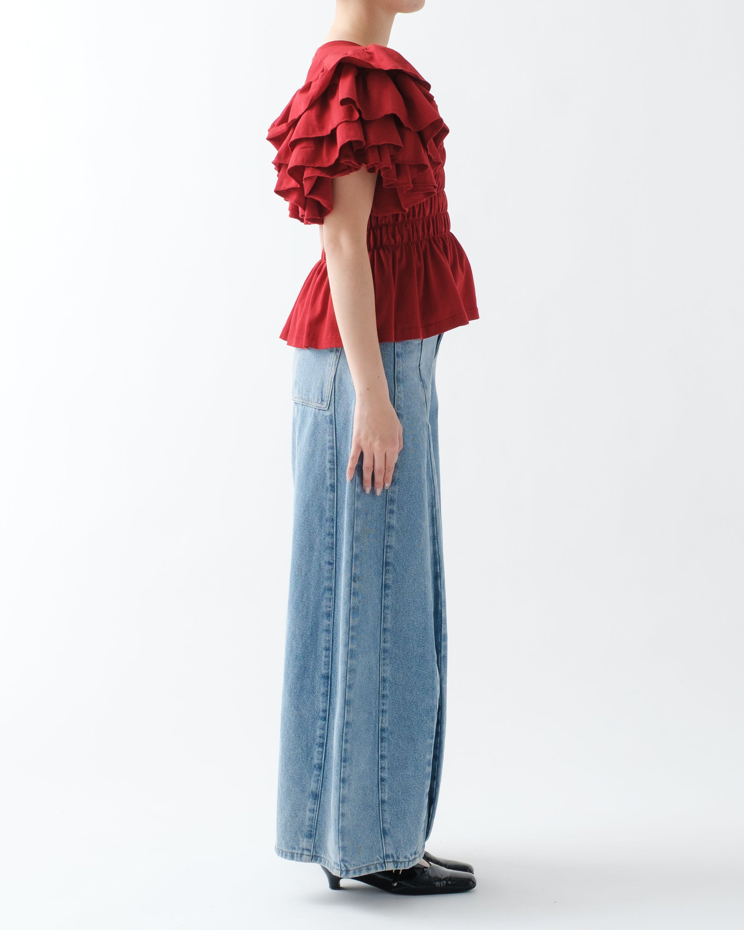 TIERED FRILL SLEEVE SHIRRING T-SHIRT