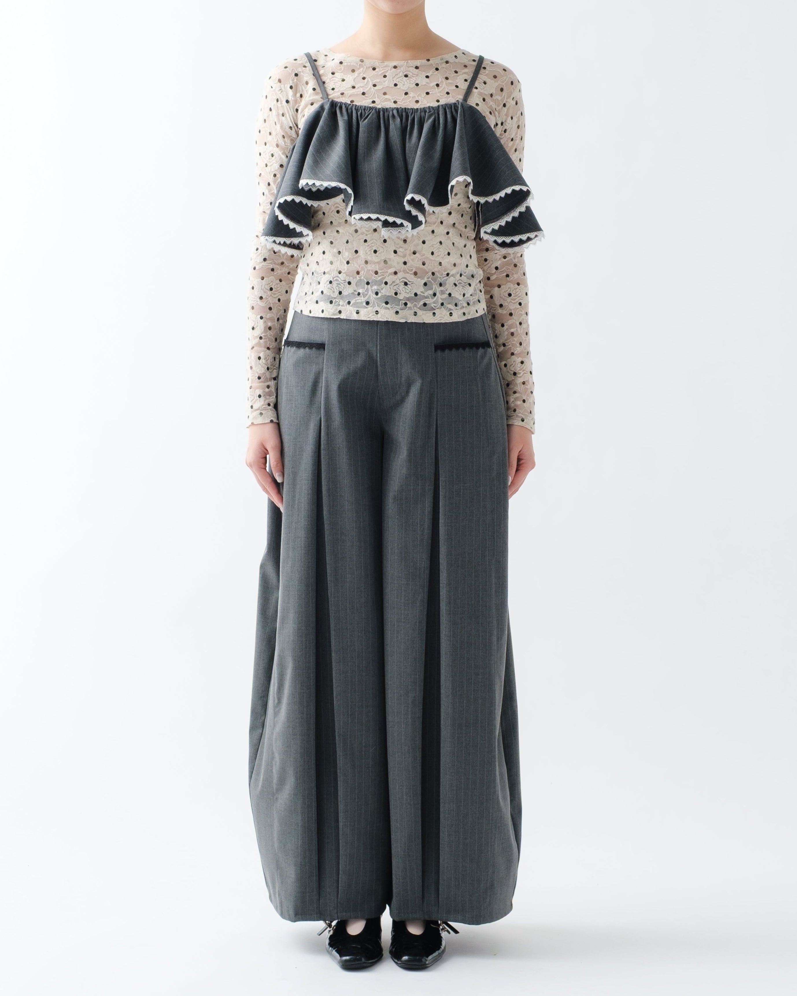 モデル身長 : 170cm / パンツ着用サイズ：2