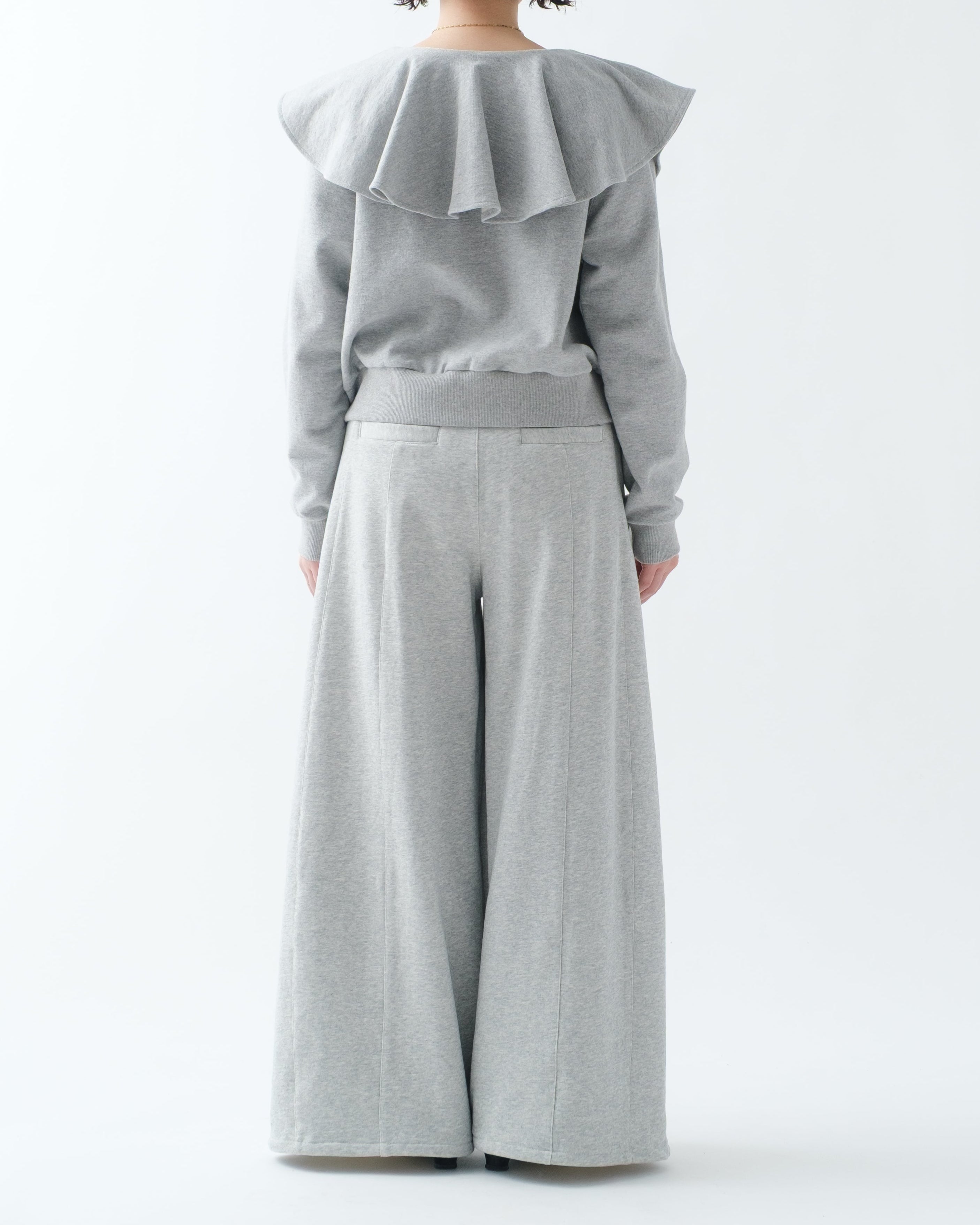 RUFFLE COLLAR SWEAT ZIP