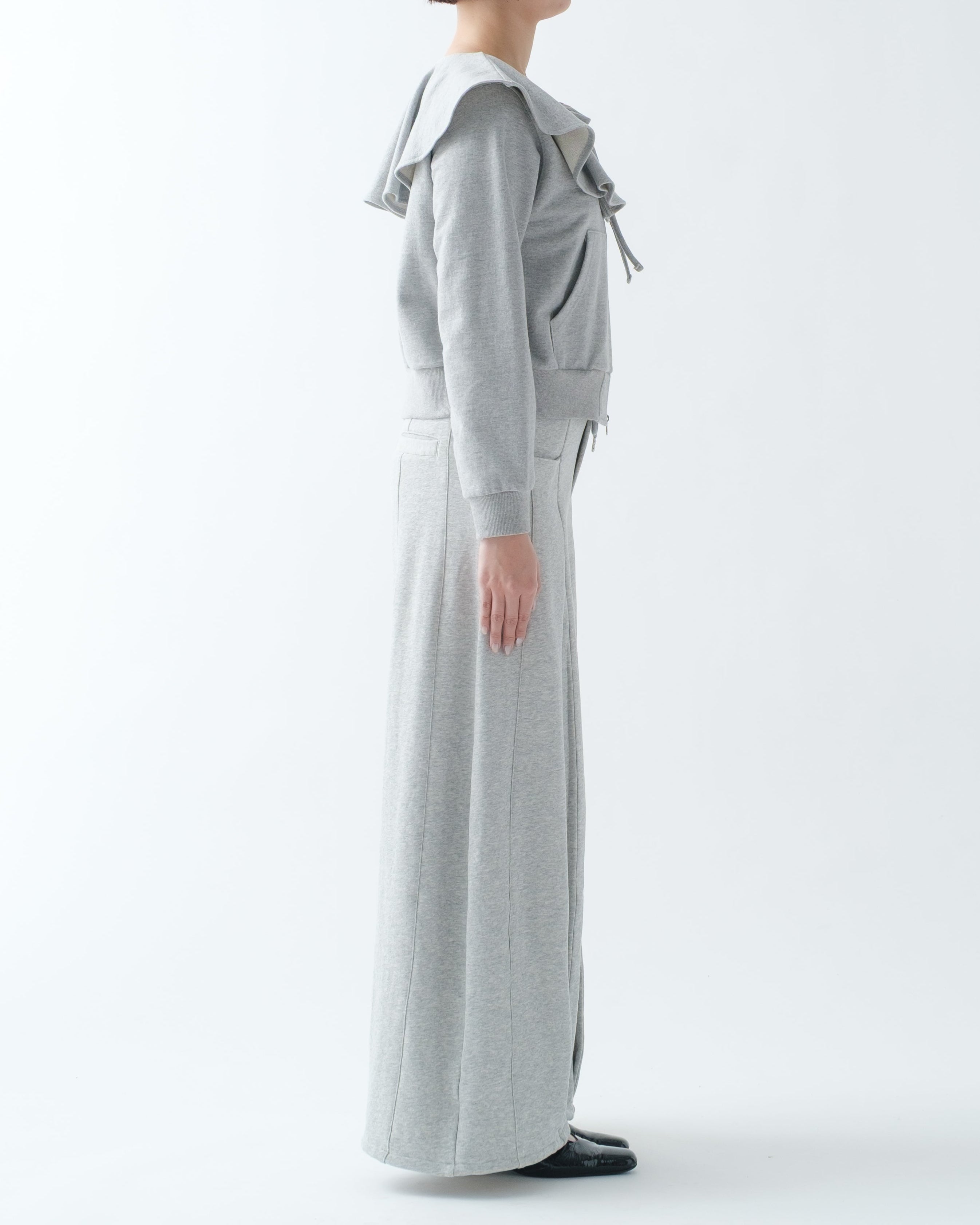 RUFFLE COLLAR SWEAT ZIP