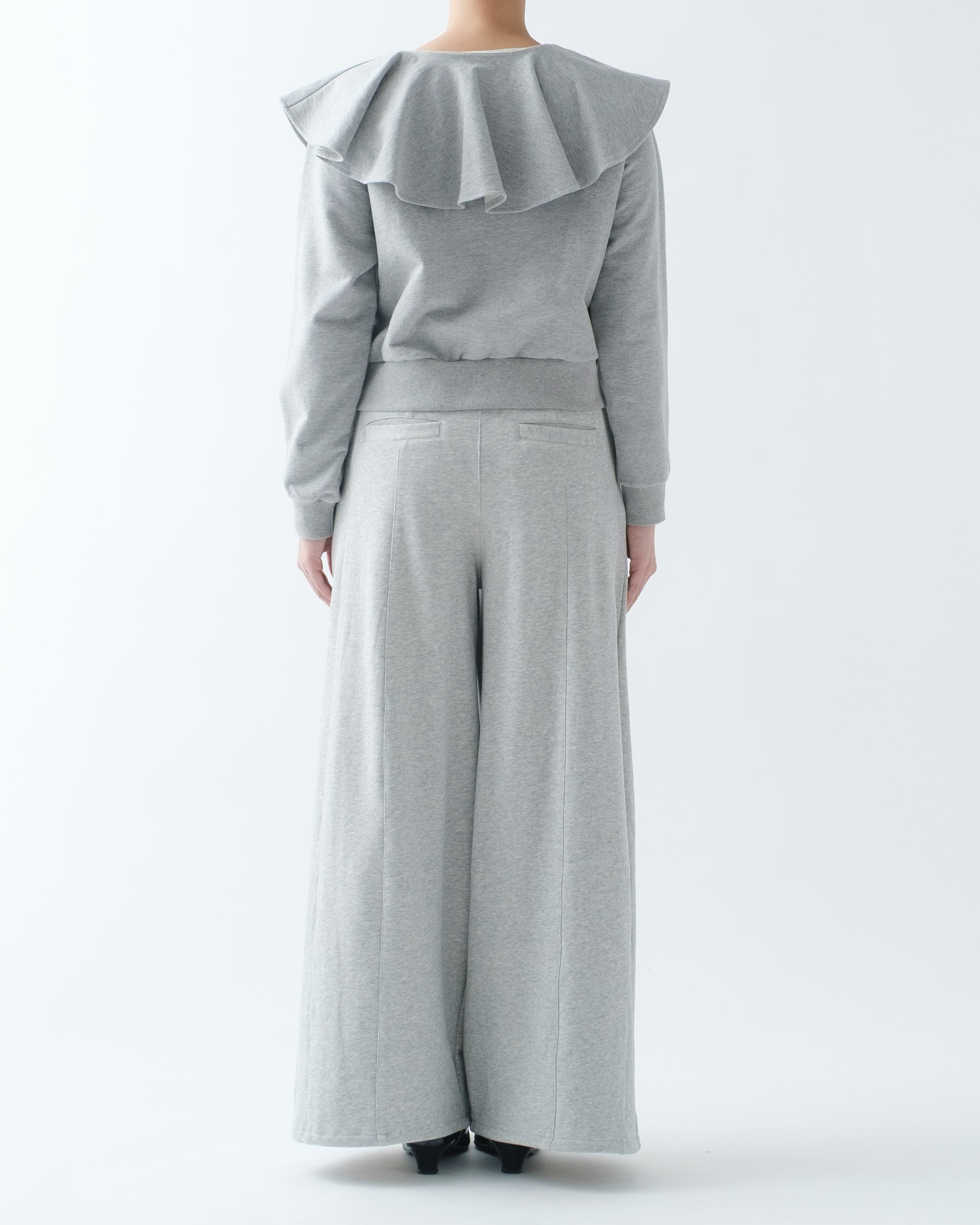 RUFFLE COLLAR SWEAT ZIP