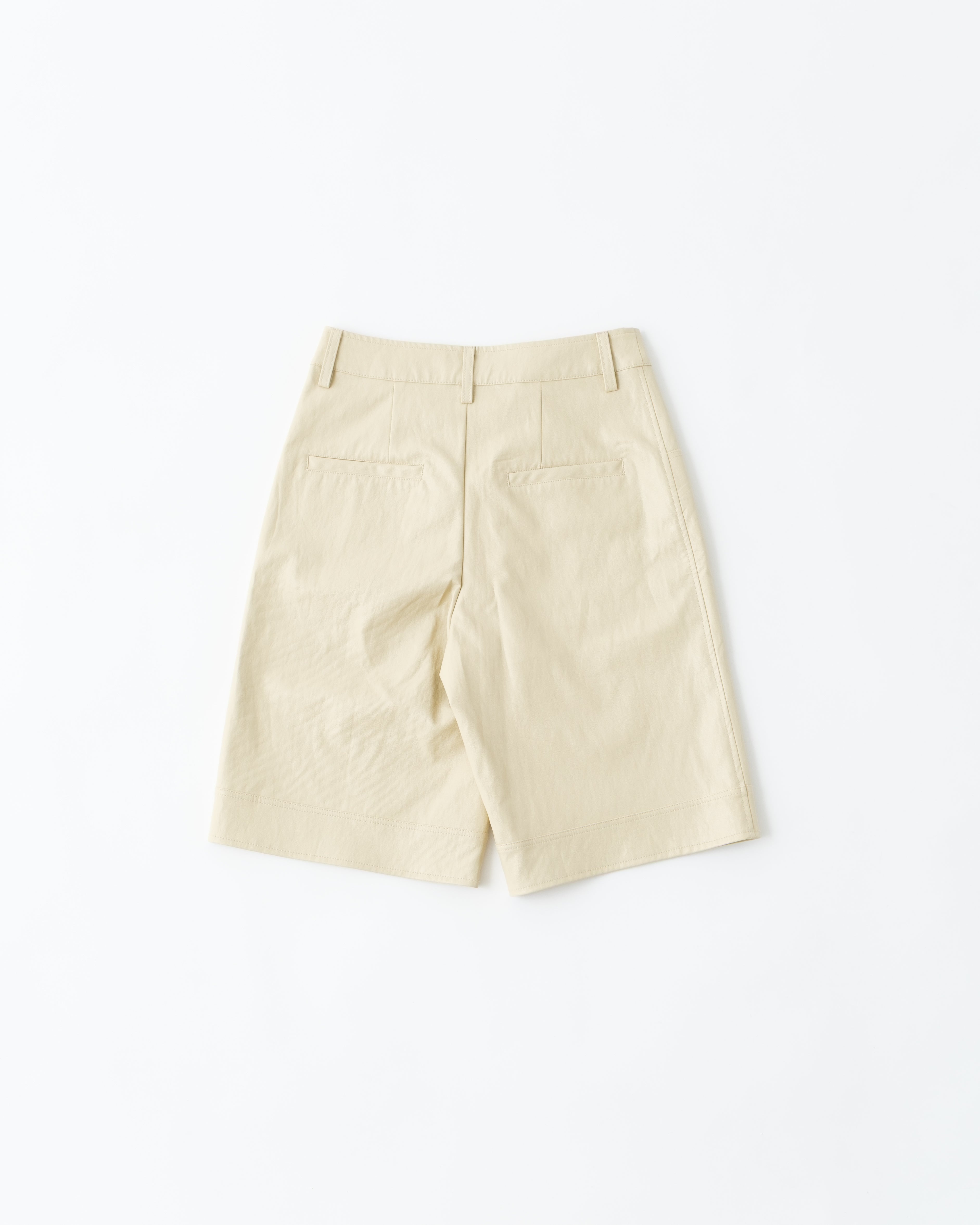 LEATHER-LIKE HALF PANTS LEATHER-LIKE HALF PANTS
