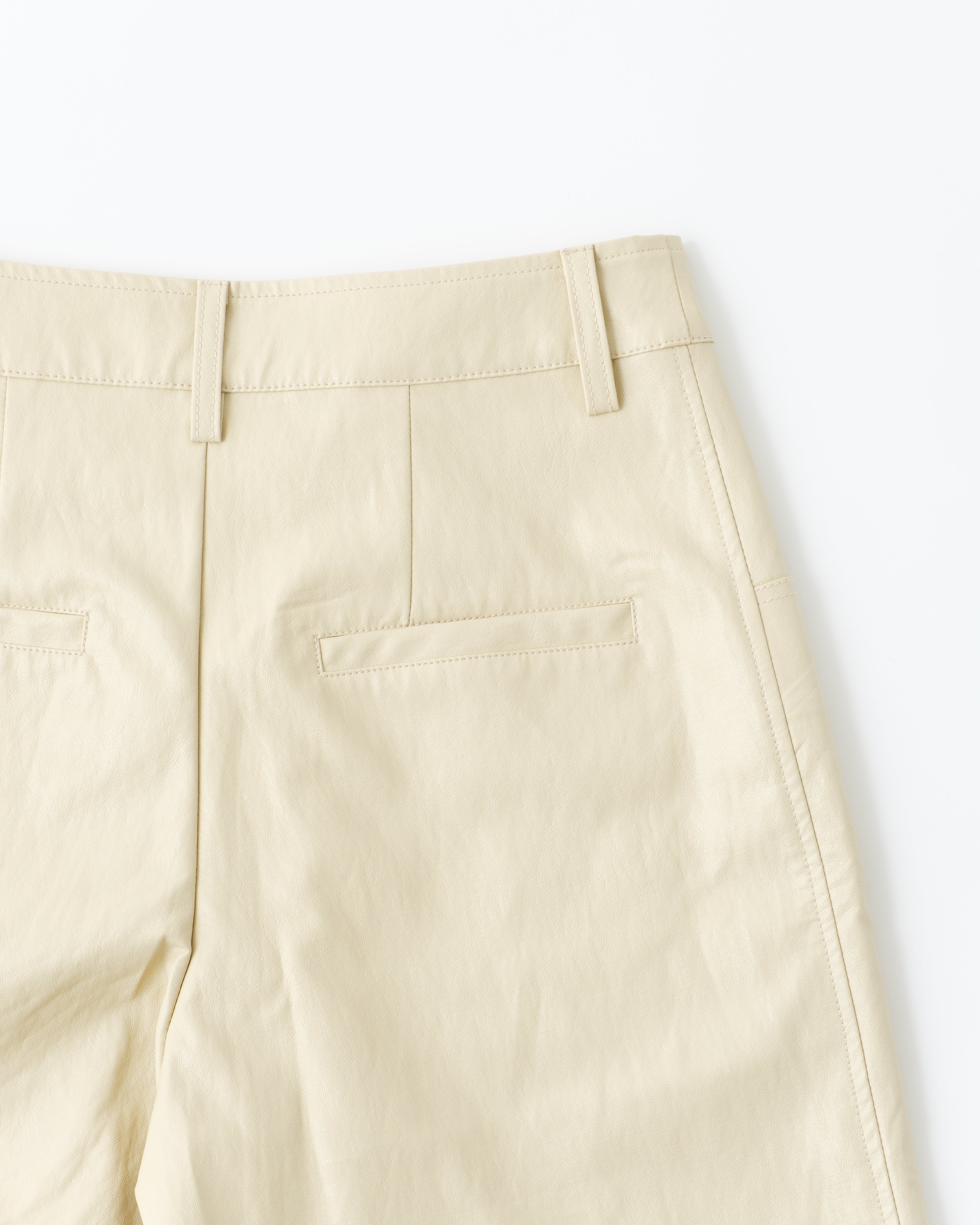 LEATHER-LIKE HALF PANTS